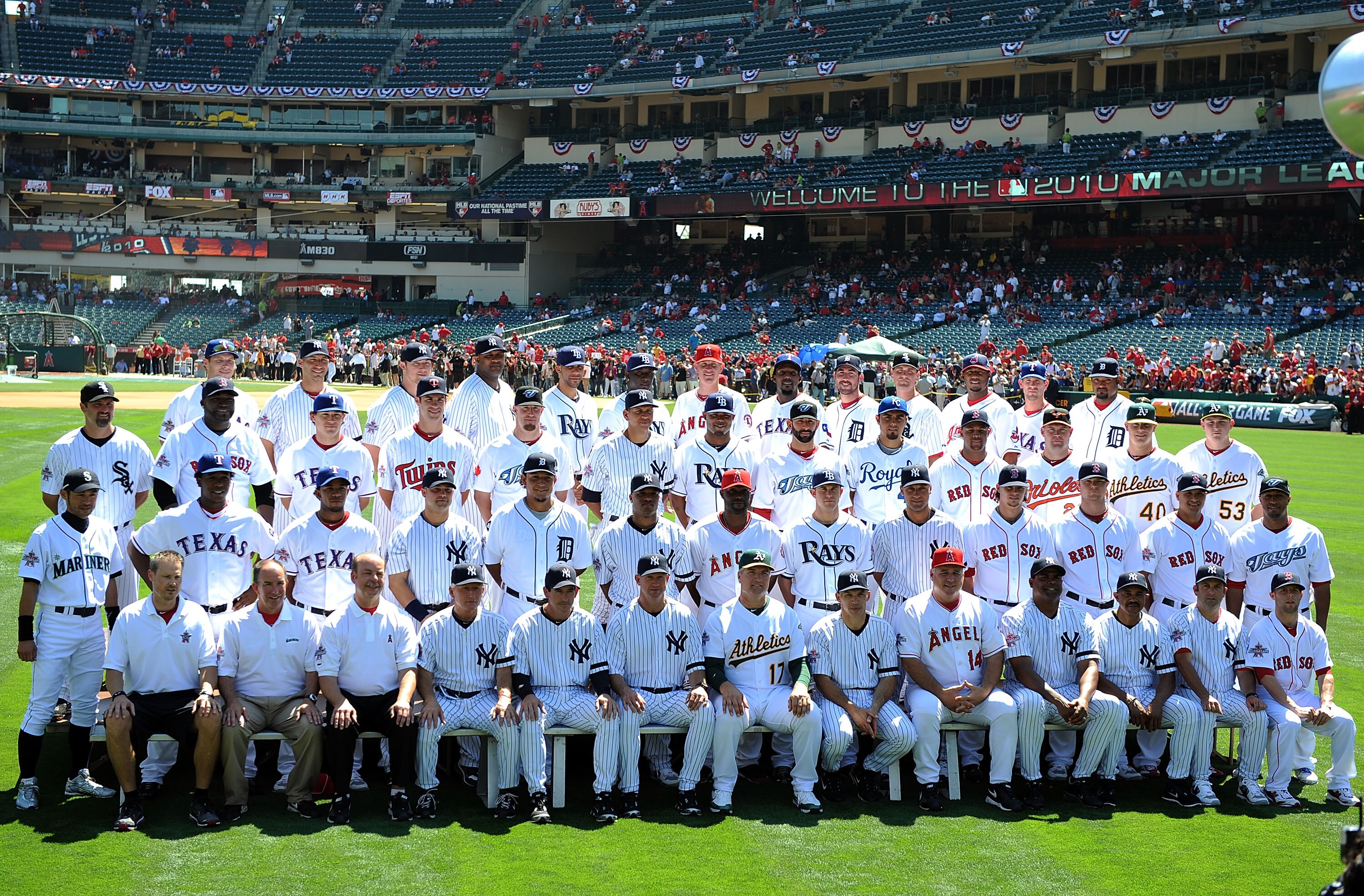ANAHEIM, CA - JULY 13:  The American League All-Stars pose for their team photo before the 81st MLB All-Star Game at Angel Stadium of Anaheim on July 13, 2010 in Anaheim, California.  (Photo by Lisa Blumenfeld/Getty Images)
