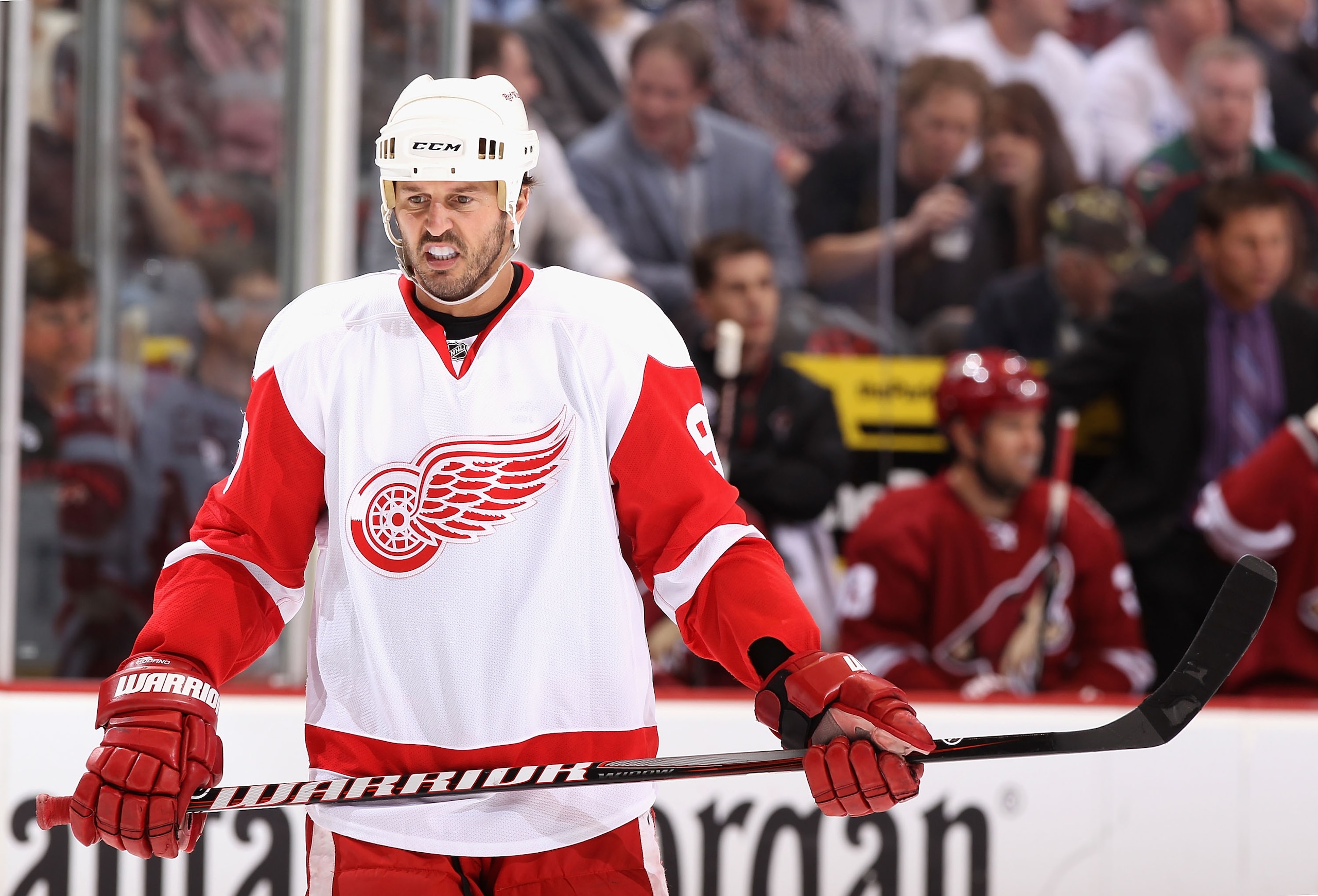 GLENDALE, AZ - MARCH 05: Mike Modano #90 of the Detroit Red Wings in action during the NHL game against the Phoenix Coyotes at Jobing.com Arena on March 5, 2011 in Glendale, Arizona. The Coyotes defeated the Red Wings 5-4 in an overtime shoot out. (Phot GLENDALE, AZ - MARCH 05: Mike Modano #90 of the Detroit Red Wings in action during the NHL game against the Phoenix Coyotes at Jobing.com Arena on March 5, 2011 in Glendale, Arizona. The Coyotes defeated the Red Wings 5-4 in an overtime shoot out. (Phot
