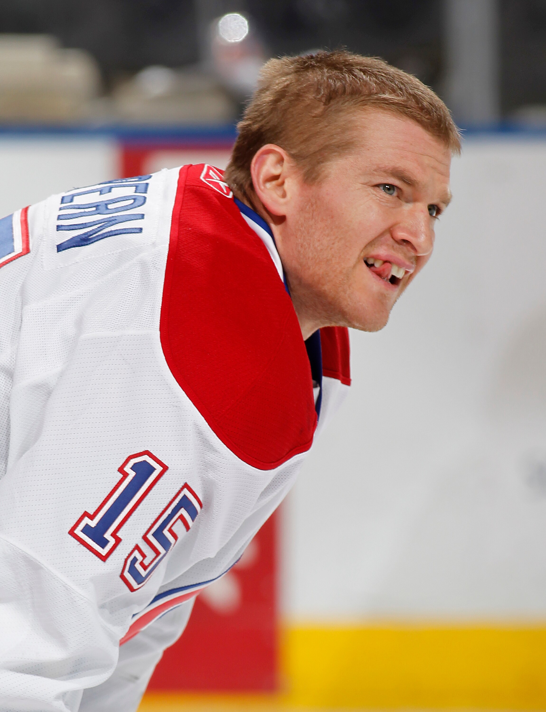 SUNRISE, FL - MARCH 3: Jeff Halpern #15 of the Montreal Canadiens warms up prior to the NHL game against the Florida Panthers on March 3, 2011 at the BankAtlantic Center in Sunrise, Florida. The Canadiens defeated the Panthers 4-0. (Photo by Joel Auerbach