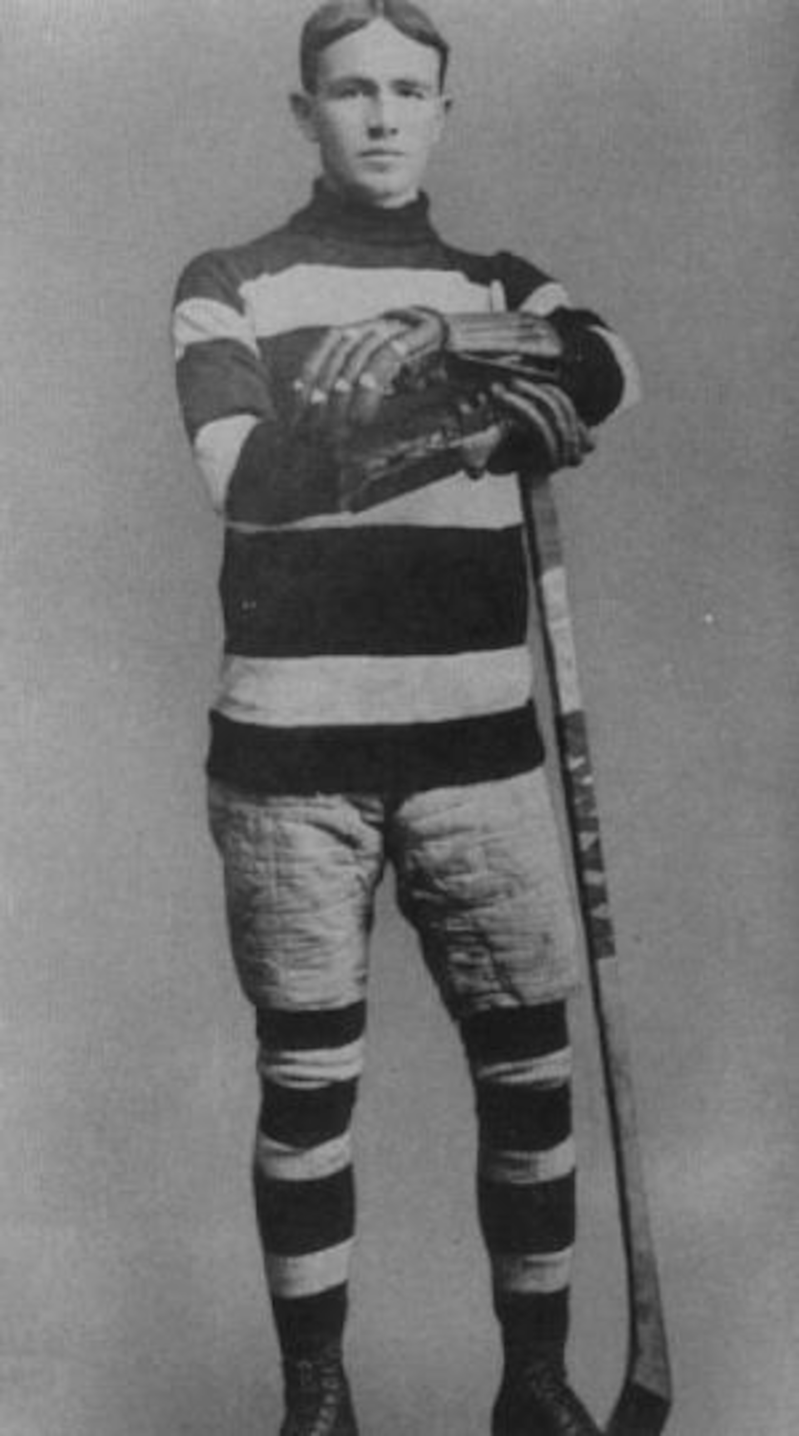 Image Source: http://www.goaliesarchive.com/