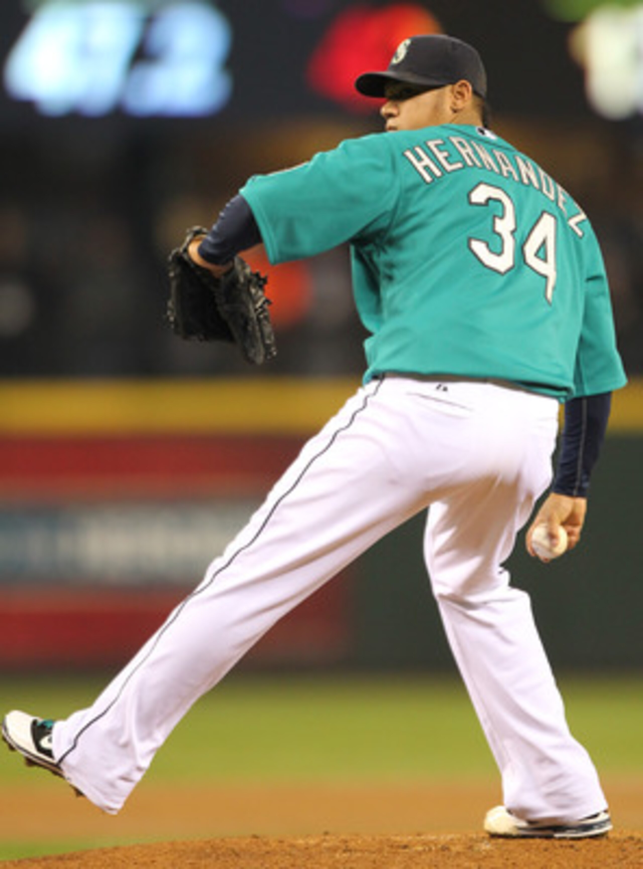 SEATTLE - MAY 06:  Starting pitcher Felix Hernandez #34 of the Seattle Mariners pitches against the Chicago White Sox at Safeco Field on May 6, 2011 in Seattle, Washington. The Mariners won 3-2. (Photo by Otto Greule Jr/Getty Images)