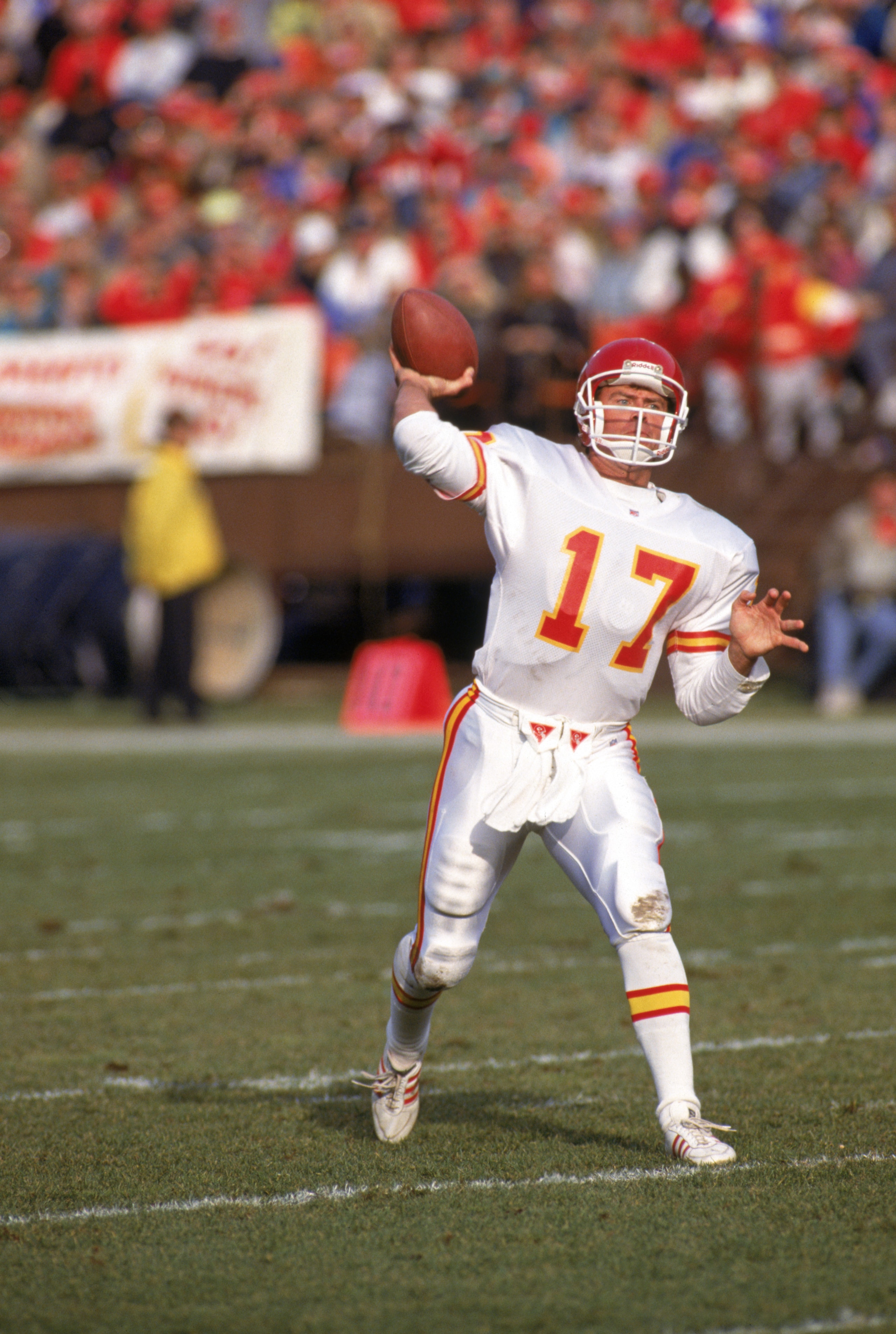 SAN FRANCISCO - DECEMBER 14:  Quarterback Steve DeBerg #17 of the Kansas City Chiefs throws a pass during a game against the San Francisco 49ers at Candlestick Park on December 14, 1991 in San Francisco, California.  The 49ers won 28-14..  (Photo by Georg