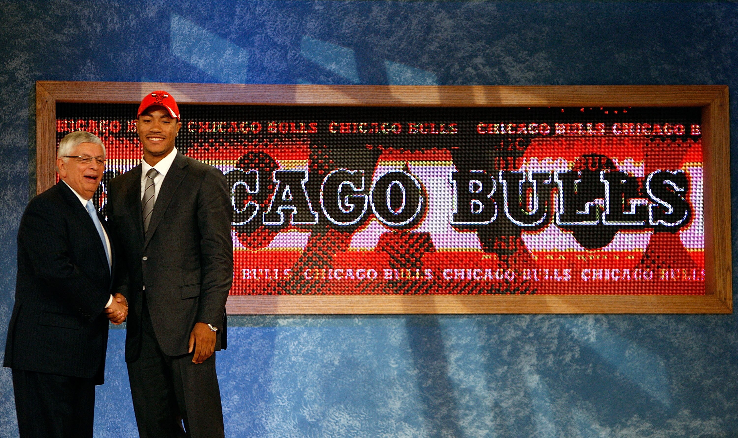 NEW YORK - JUNE 26:  NBA Commissioner David Stern shakes hands with number one draft pick for the Chicago Bulls, Derrick Rose during the 2008 NBA Draft at the Wamu Theatre at Madison Square Garden June 26, 2008 in New York City. NOTE TO USER: User express