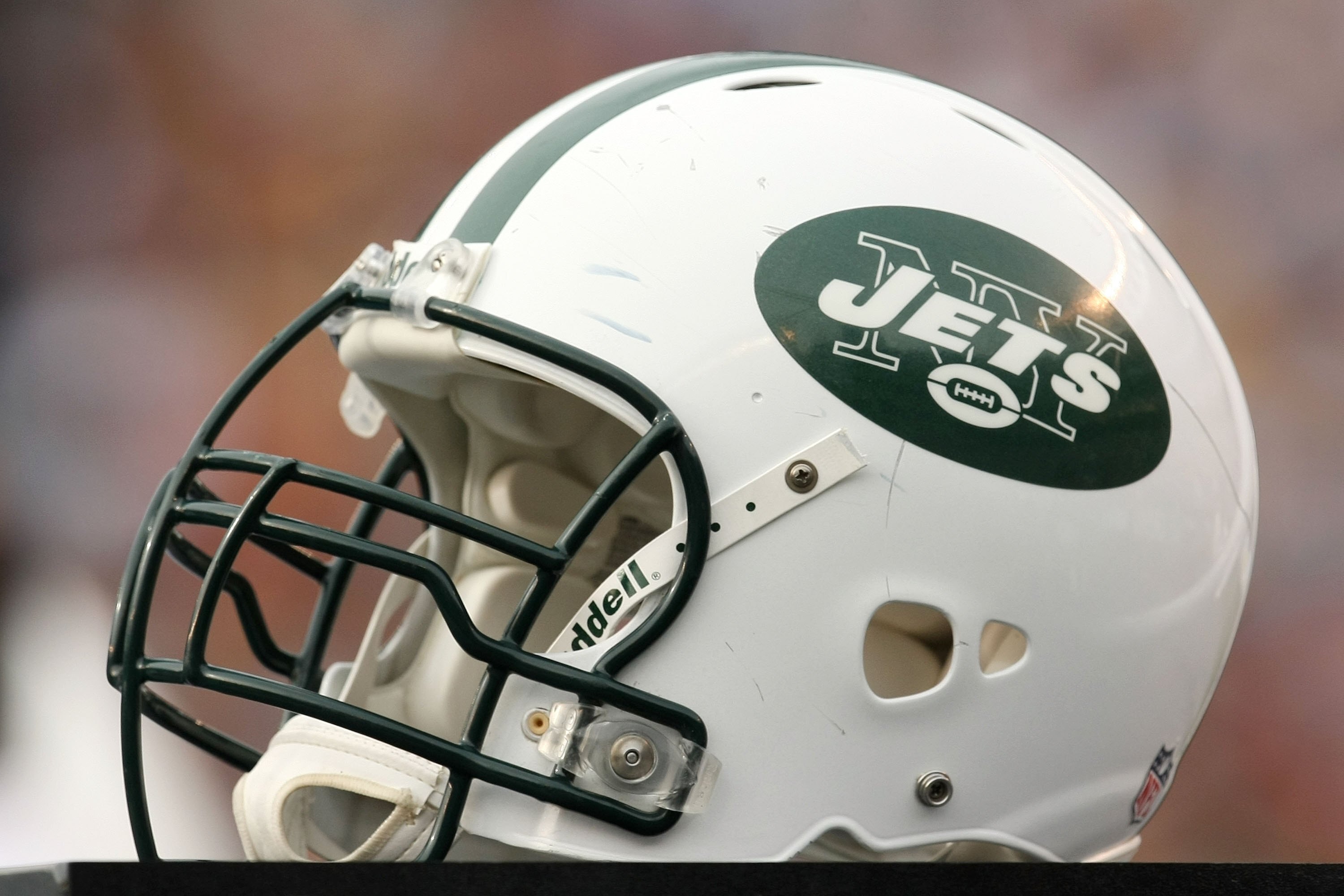 SAN DIEGO - JANUARY 17:  A New York Jets helmet sits on the sidelines during the AFC Divisional Playoff Game against the San Diego Chargers at Qualcomm Stadium on January 17, 2010 in San Diego, California.  (Photo by Stephen Dunn/Getty Images)