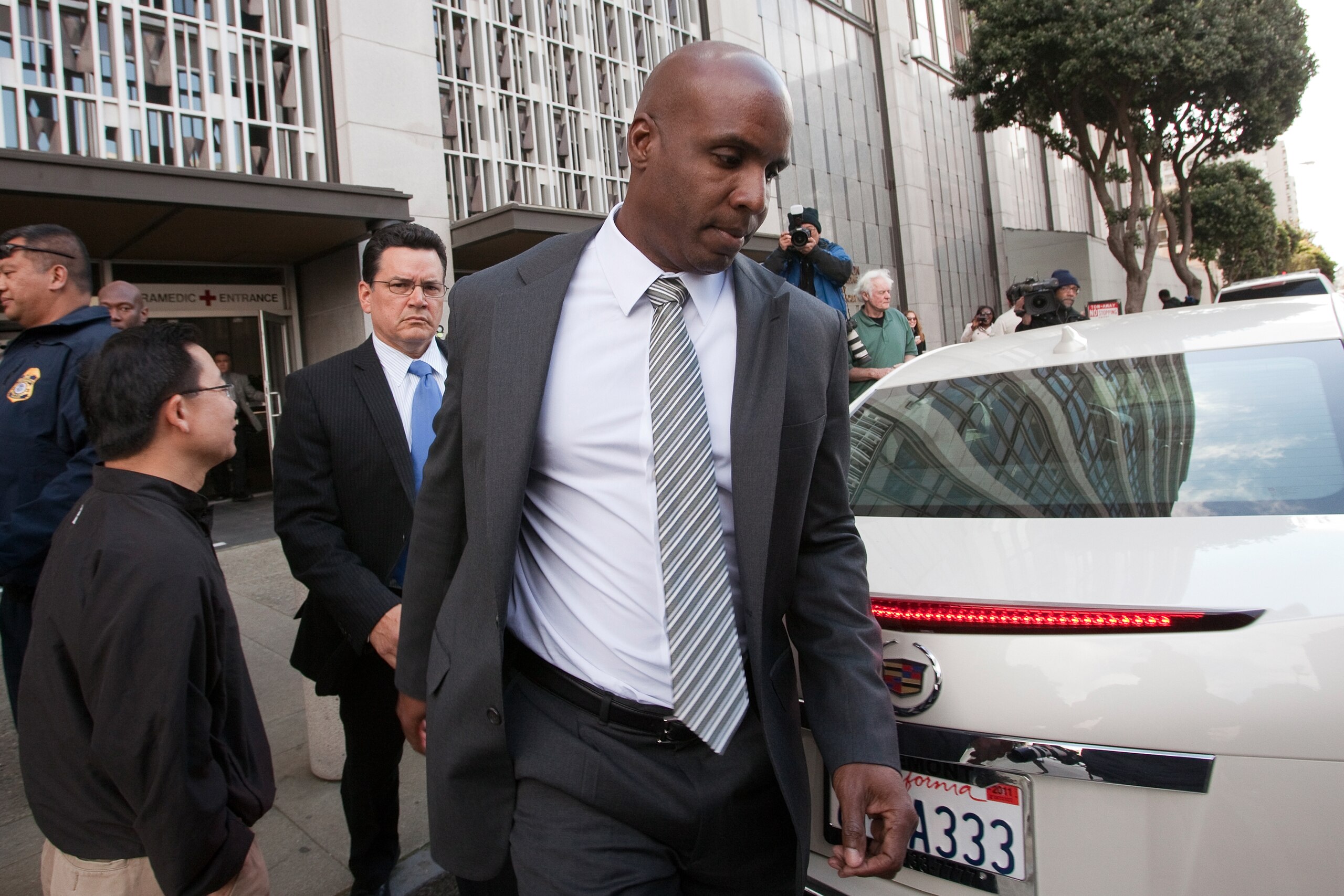 SAN FRANCISCO, CA -APRIL 8:  Former major league baseball player Barry Bonds leaves the Phillip Burton Federal Building and United States Court House for a second time April 8, 2011 in San Francisco, California. The jury is deliberating the case in which