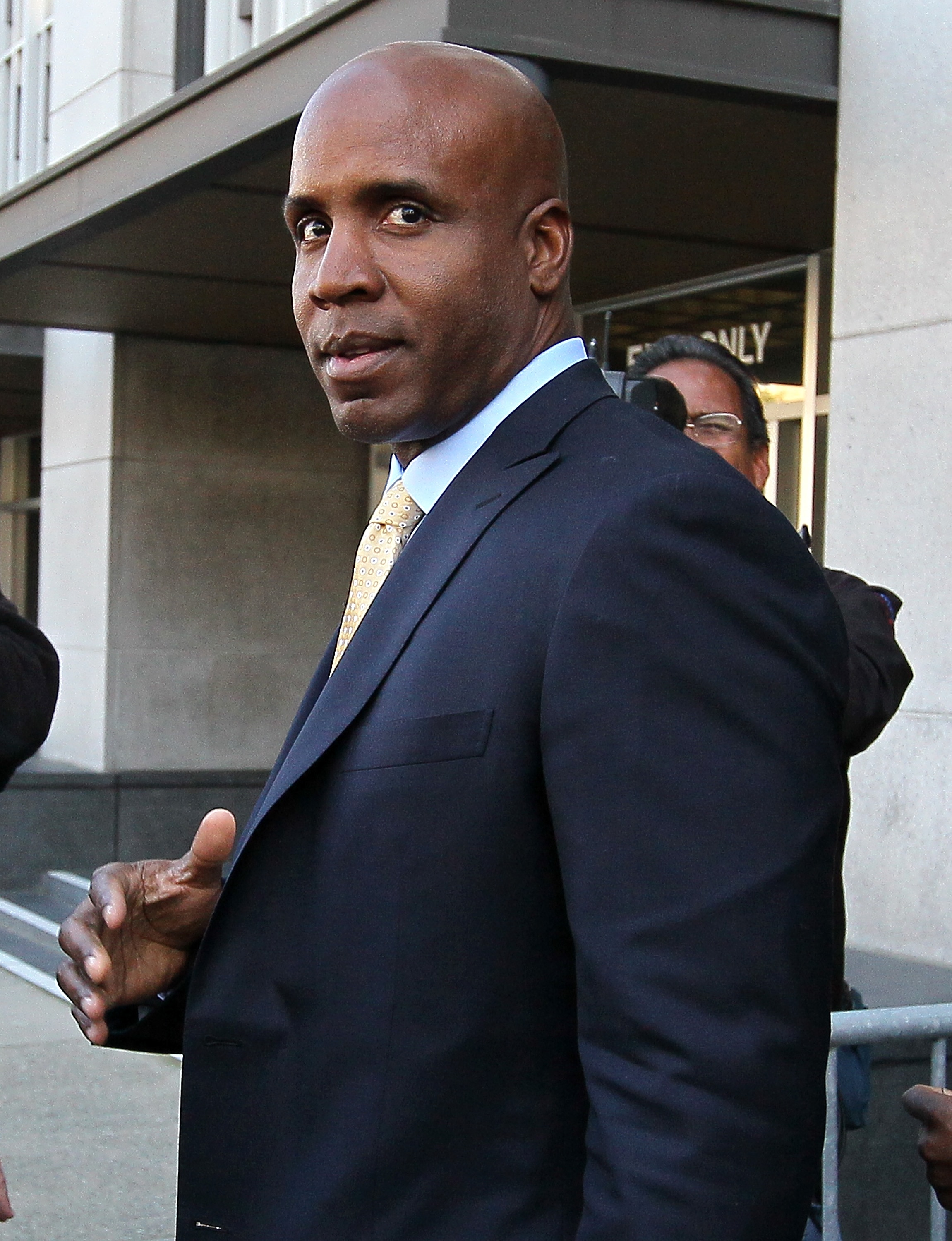 SAN FRANCISCO, CA - APRIL 07:  Former Major League Baseball player Barry Bonds leaves federal court at the end of the day on April 7, 2011 in San Francisco, California. Closing arguments have wrapped up in Bonds' perjury trial as the jury prepares to deli