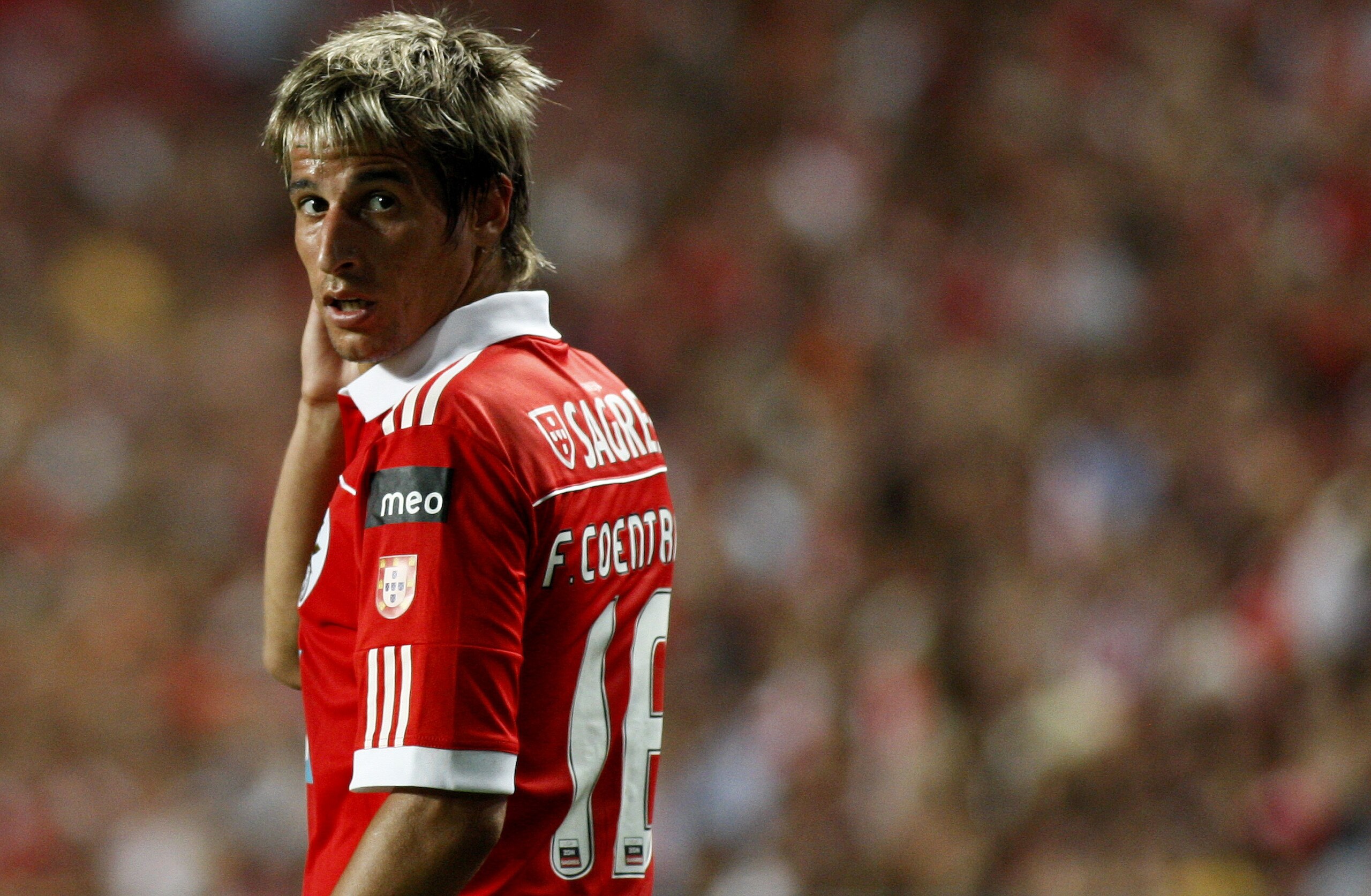 PORTUGAL - AUGUST 28: Fabio Coentrao of Benfica looks on during the Portuguese Liga match between Benfica and Vitoria Setubal at Luz Stadium on August 28, 2010 in Lisbon, Portugal. (Photo by Patricia de Melo/EuroFootball/Getty Images) PORTUGAL - AUGUST 28: Fabio Coentrao of Benfica looks on during the Portuguese Liga match between Benfica and Vitoria Setubal at Luz Stadium on August 28, 2010 in Lisbon, Portugal. (Photo by Patricia de Melo/EuroFootball/Getty Images)