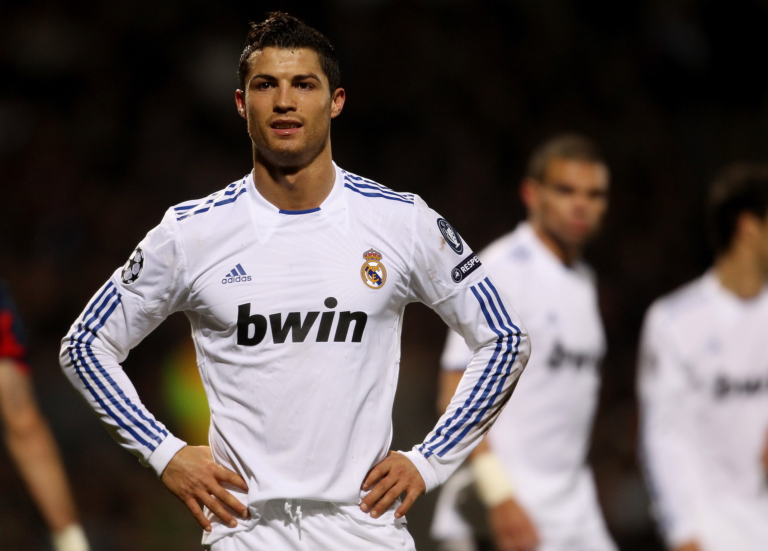 LYON, FRANCE - FEBRUARY 22: Cristiano Ronlado of Real Madrid looks dejected during the Champions League match between Lyon and Real Madrid at Stade Gerland on February 22, 2011 in Lyon, France. (Photo by Scott Heavey/Getty Images) LYON, FRANCE - FEBRUARY 22: Cristiano Ronlado of Real Madrid looks dejected during the Champions League match between Lyon and Real Madrid at Stade Gerland on February 22, 2011 in Lyon, France. (Photo by Scott Heavey/Getty Images)
