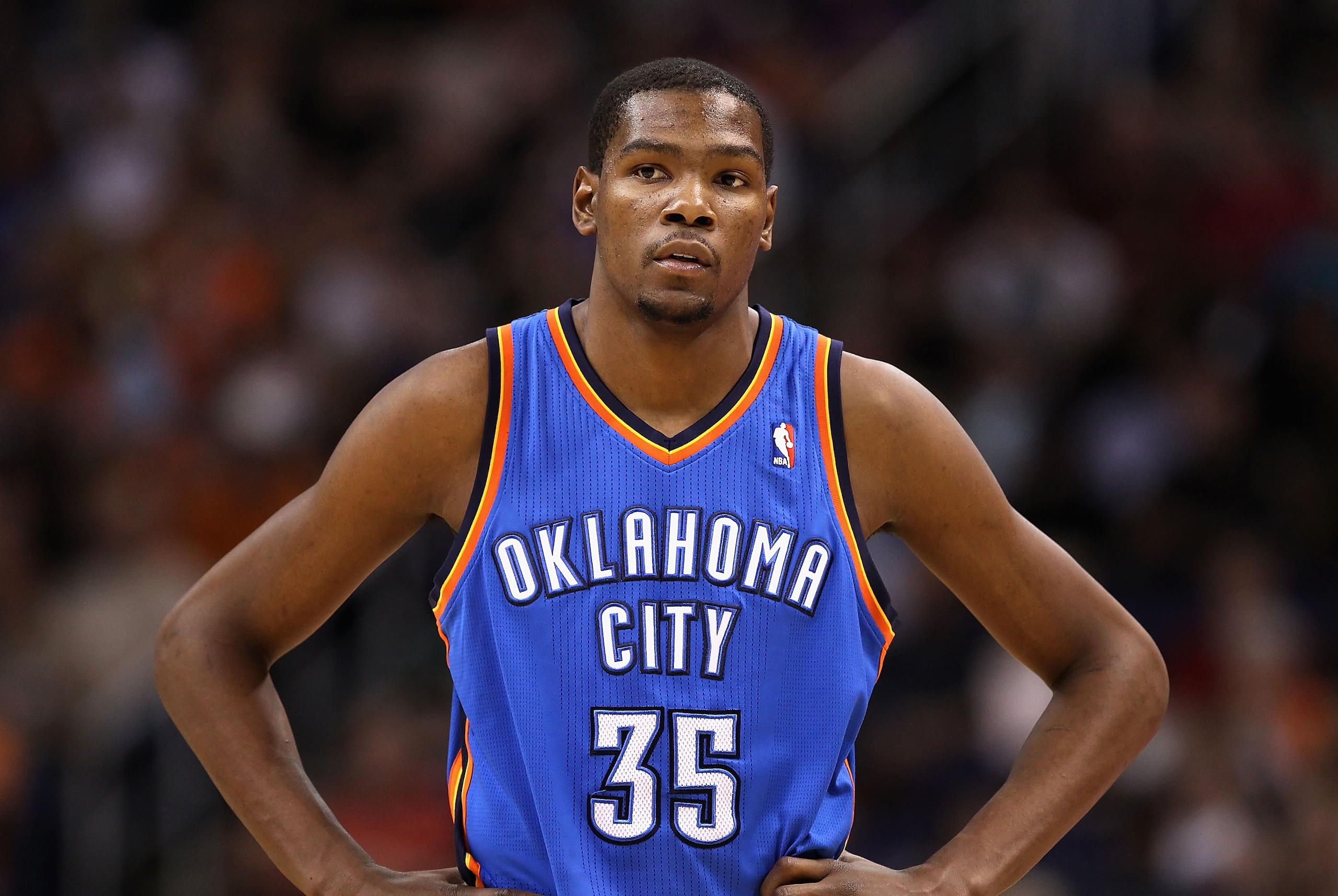 PHOENIX, AZ - MARCH 30:  Kevin Durant #35 of the Oklahoma City Thunder in action during the NBA game against the Phoenix Suns at US Airways Center on March 30, 2011 in Phoenix, Arizona. The Thunder defeated the Suns 116-98.   NOTE TO USER: User expressly