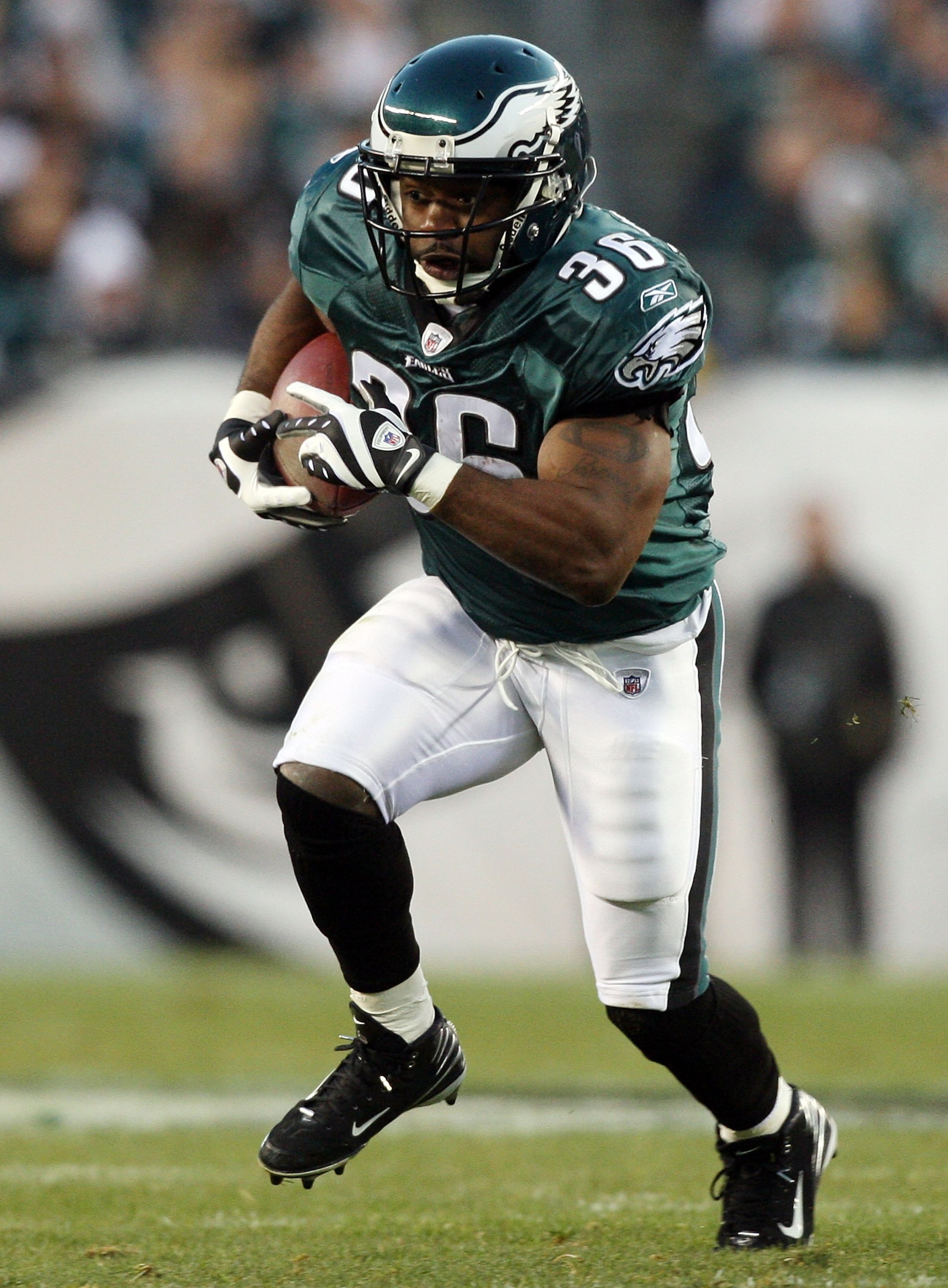 PHILADELPHIA - DECEMBER 27: Brian Westbrook #36 of the Philadelphia Eagles runs the ball against the Denver Broncos on December 27, 2009 at Lincoln Financial Field in Philadelphia, Pennsylvania. The Eagles defeated the Broncos 30-27. (Photo by Jim McIsa PHILADELPHIA - DECEMBER 27: Brian Westbrook #36 of the Philadelphia Eagles runs the ball against the Denver Broncos on December 27, 2009 at Lincoln Financial Field in Philadelphia, Pennsylvania. The Eagles defeated the Broncos 30-27. (Photo by Jim McIsa