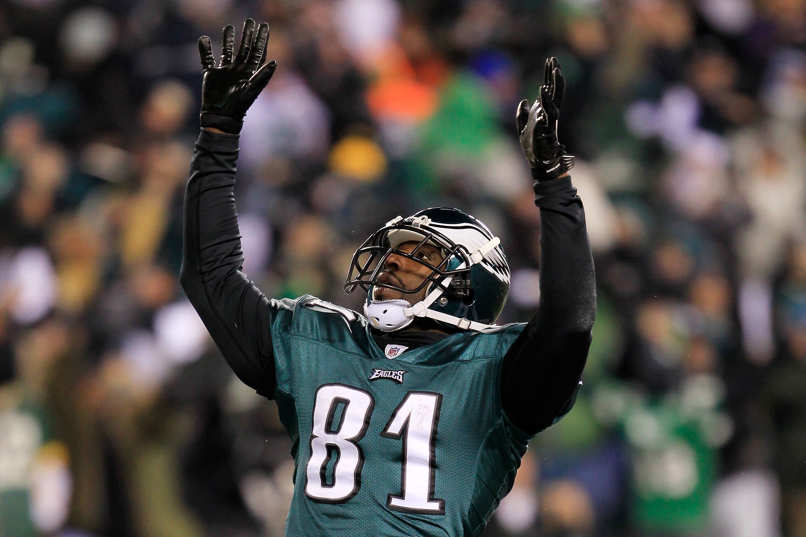 PHILADELPHIA, PA - JANUARY 09:  Jason Avant #81 of the Philadelphia Eagles celebrates his third quarter touchdown against the Green Bay Packers during the 2011 NFC wild card playoff game at Lincoln Financial Field on January 9, 2011 in Philadelphia, Penns