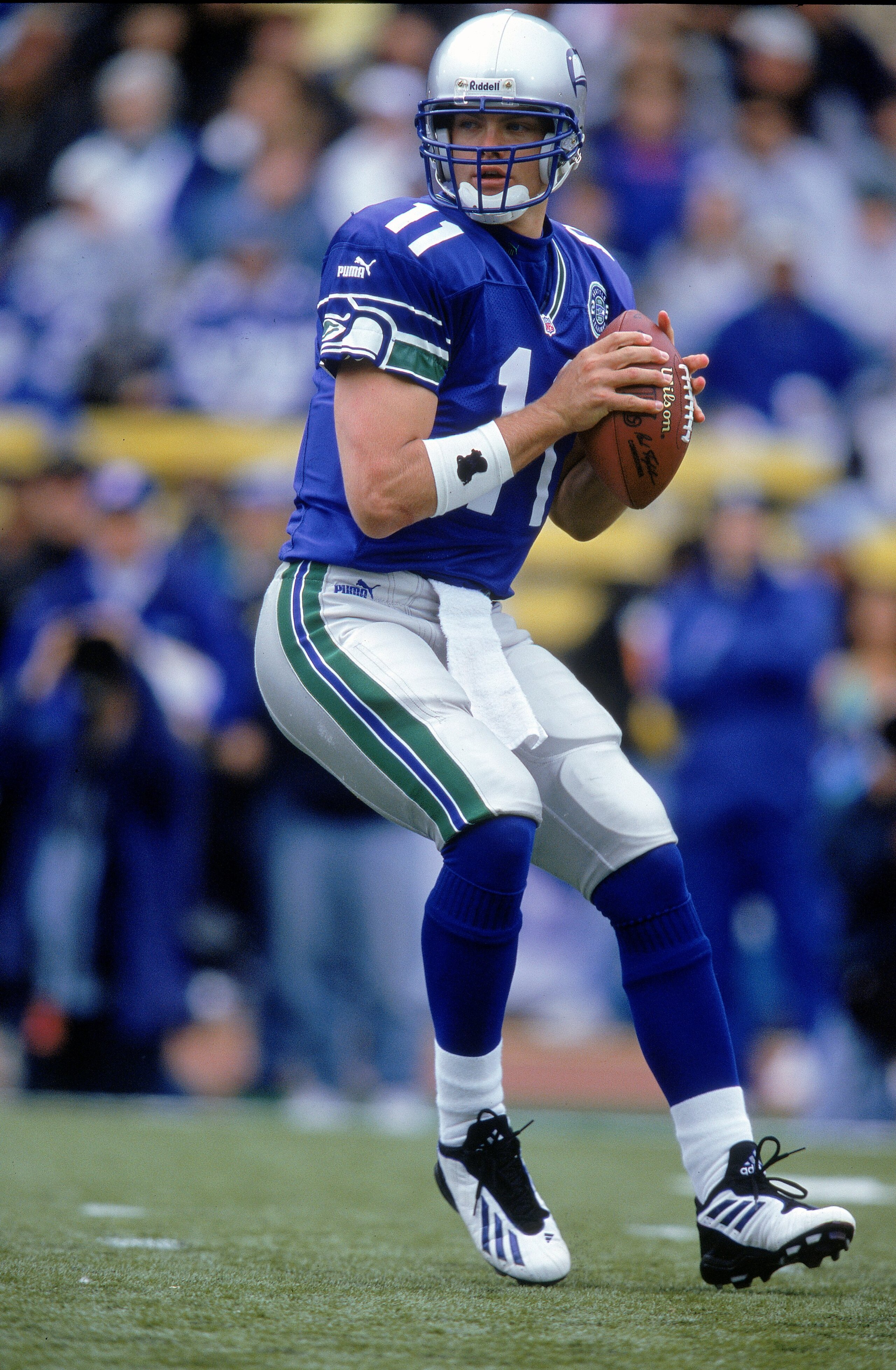 15 Oct 2000:  Quarterback Brock Huard #11 of the Seattle Seahawks looks to pass the ball during a game against the Indianapolis Colts at the Husky Stadium in Seattle, Washington. The Colts defeated the Seahawks 37-24.Mandatory Credit: Tom Hauck  /Allsport