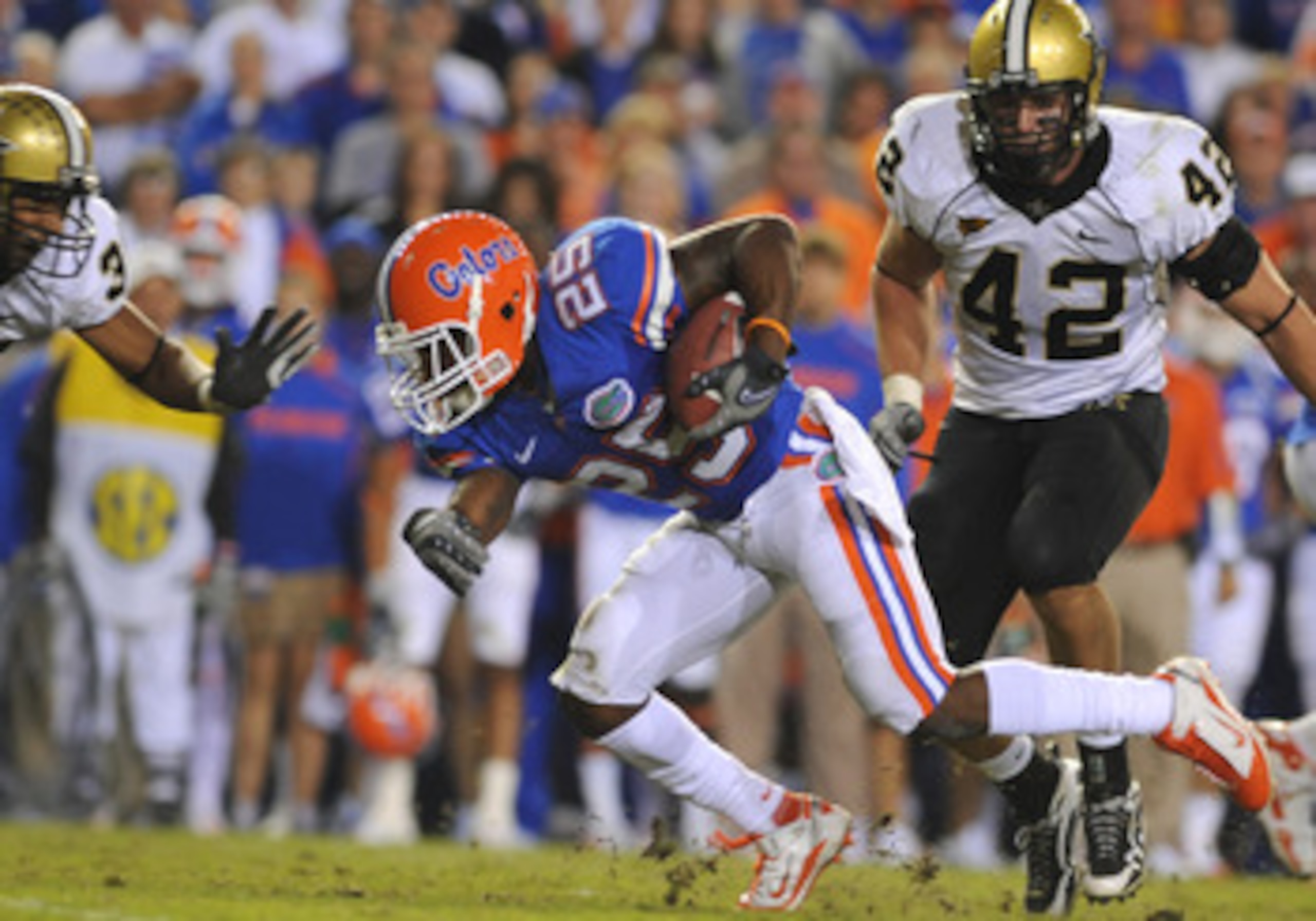 GAINESVILLE, FL - NOVEMBER 7: Running back Brandon James #25 of the Florida Gators rushes upfield against the Vanderbilt Commodores November 7, 2009 at Ben Hill Griffin Stadium in Gainesville, Florida. (Photo by Al Messerschmidt/Getty Images) GAINESVILLE, FL - NOVEMBER 7: Running back Brandon James #25 of the Florida Gators rushes upfield against the Vanderbilt Commodores November 7, 2009 at Ben Hill Griffin Stadium in Gainesville, Florida. (Photo by Al Messerschmidt/Getty Images)
