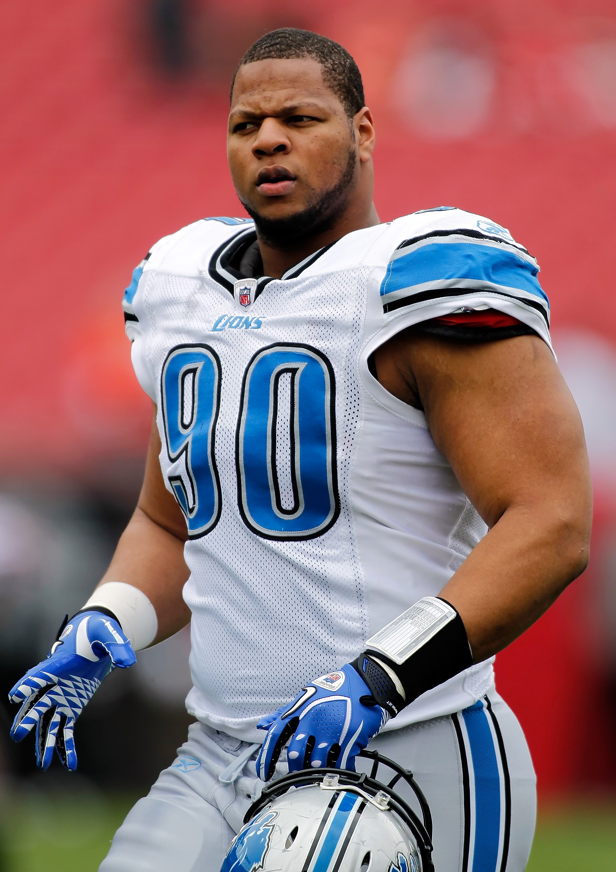 TAMPA, FL - DECEMBER 19:  Defensive tackle Ndamukong Suh #90 of the Detroit Lions warms up prior to the start of the game against the Tampa Bay Buccaneers at Raymond James Stadium on December 19, 2010 in Tampa, Florida.  (Photo by J. Meric/Getty Images)