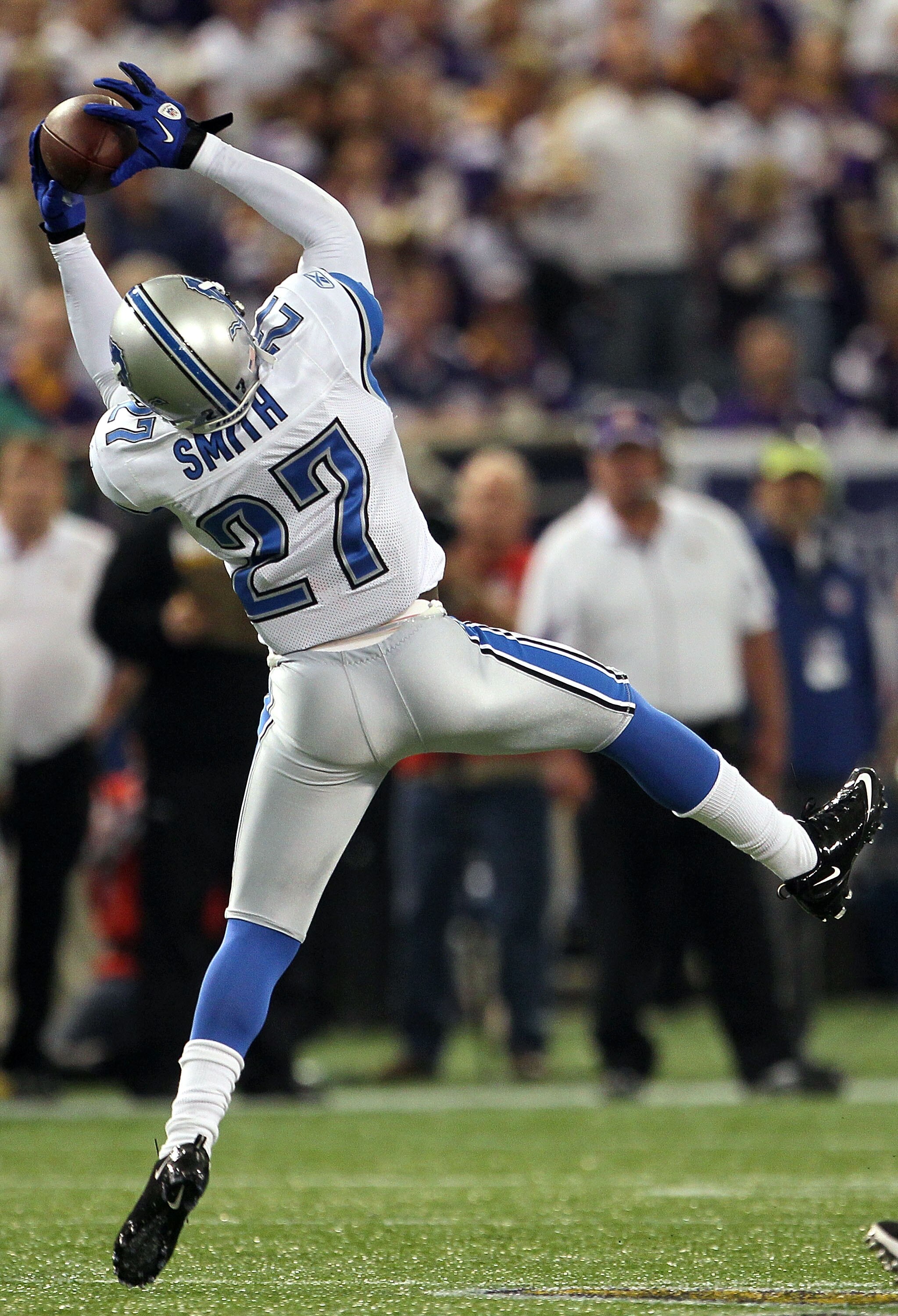 MINNEAPOLIS - SEPTEMBER 26:  Alphonso Smith #27 of the Detroit Lions catches for an interception against the Minnesota Vikings during the game at Hubert H. Humphrey Metrodome on September 26, 2010 in Minneapolis, Minnesota.  (Photo by Jeff Gross/Getty Ima