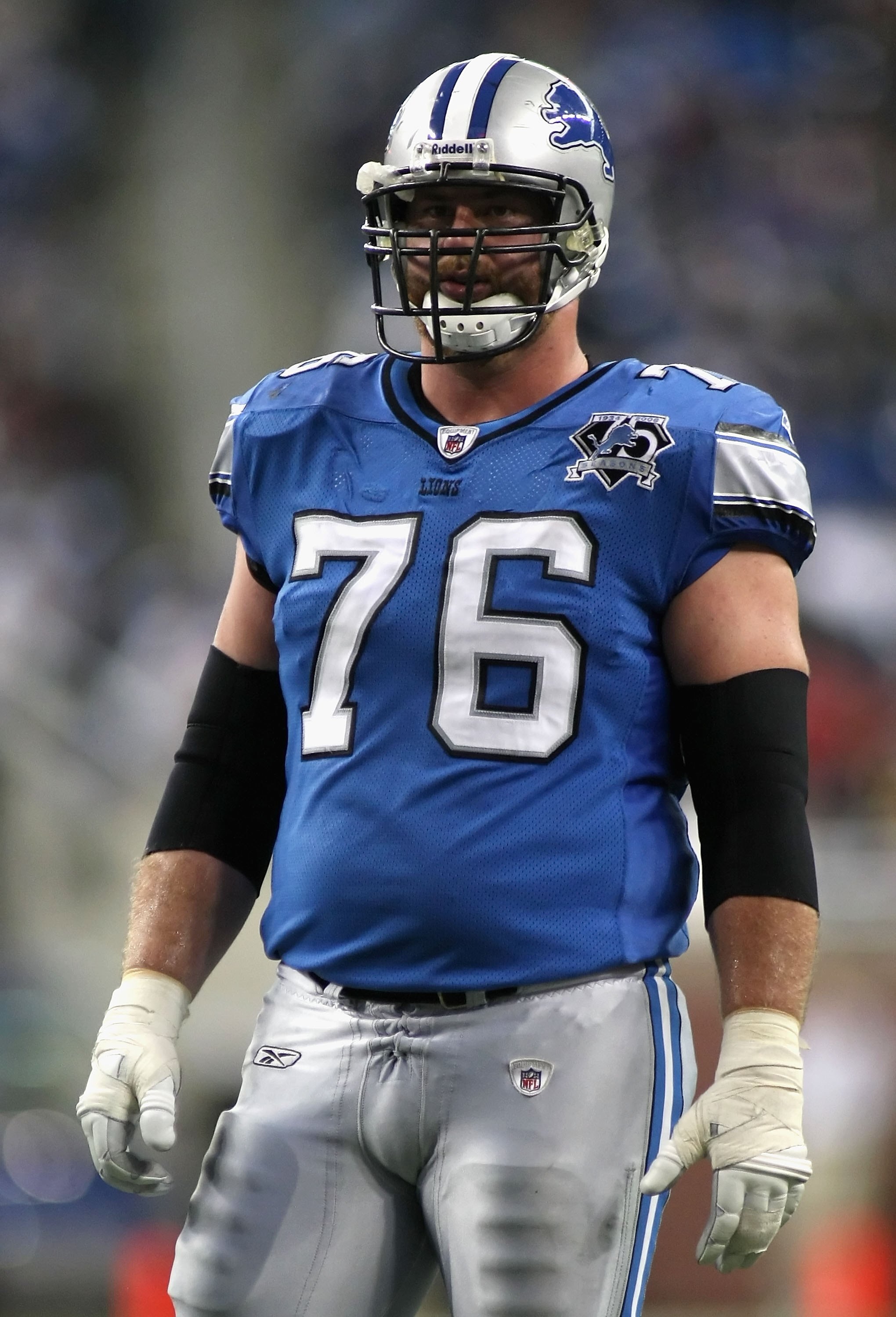 DETROIT - DECEMBER 07:  Jeff Backus #76 of the Detroit Lions in action during the NFL game against the Minnesoa Vikings at Ford Field on December 7, 2008 in Detroit, Michigan. The Vikings defeated the Lions 20-16.  (Photo by Christian Petersen/Getty Image