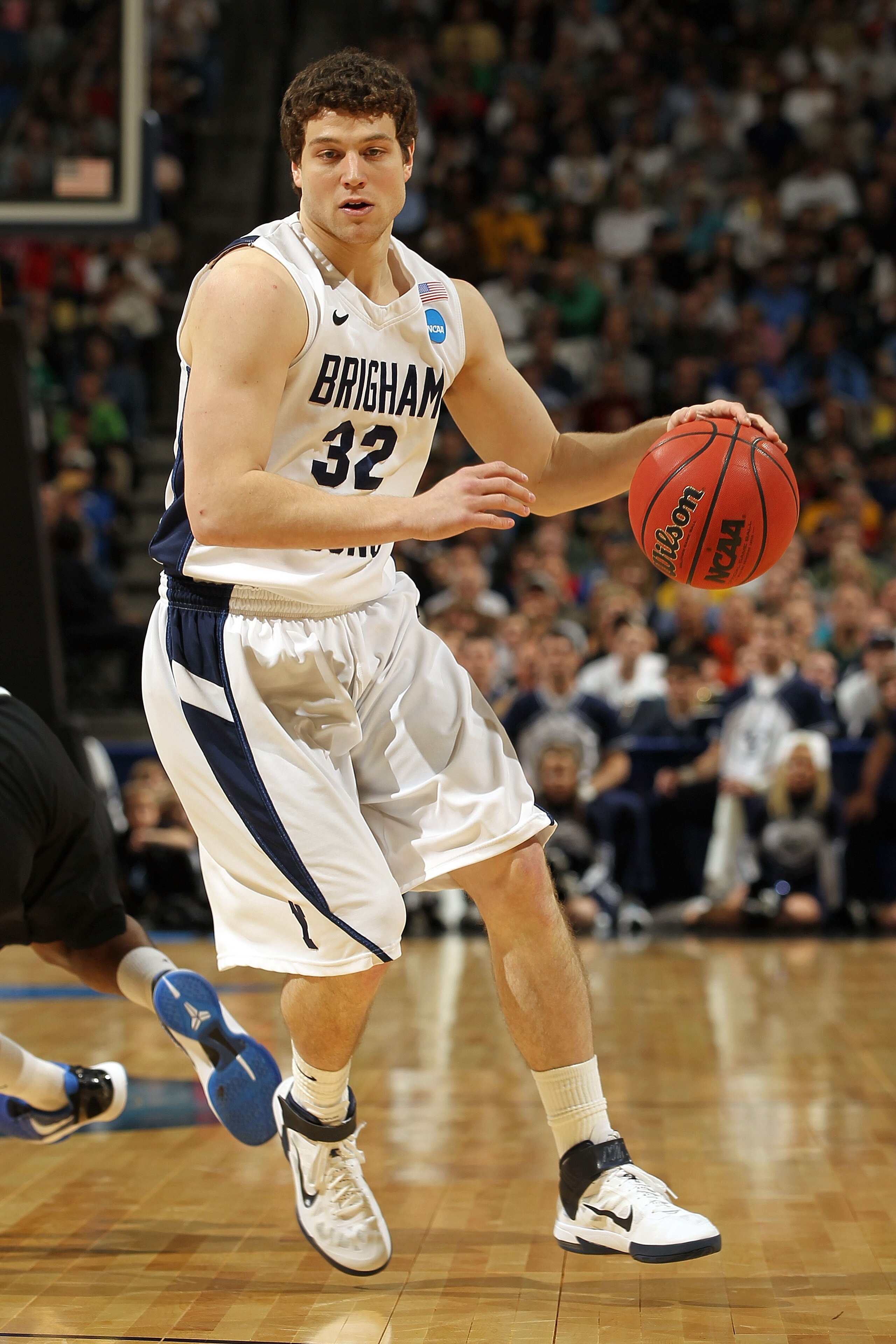 DENVER, CO - MARCH 19:  Jimmer Fredette #32 of the Brigham Young Cougars handles the ball against the Gonzaga Bulldogs during the third round of the 2011 NCAA men's basketball tournament at Pepsi Center on March 19, 2011 in Denver, Colorado.  (Photo by Do