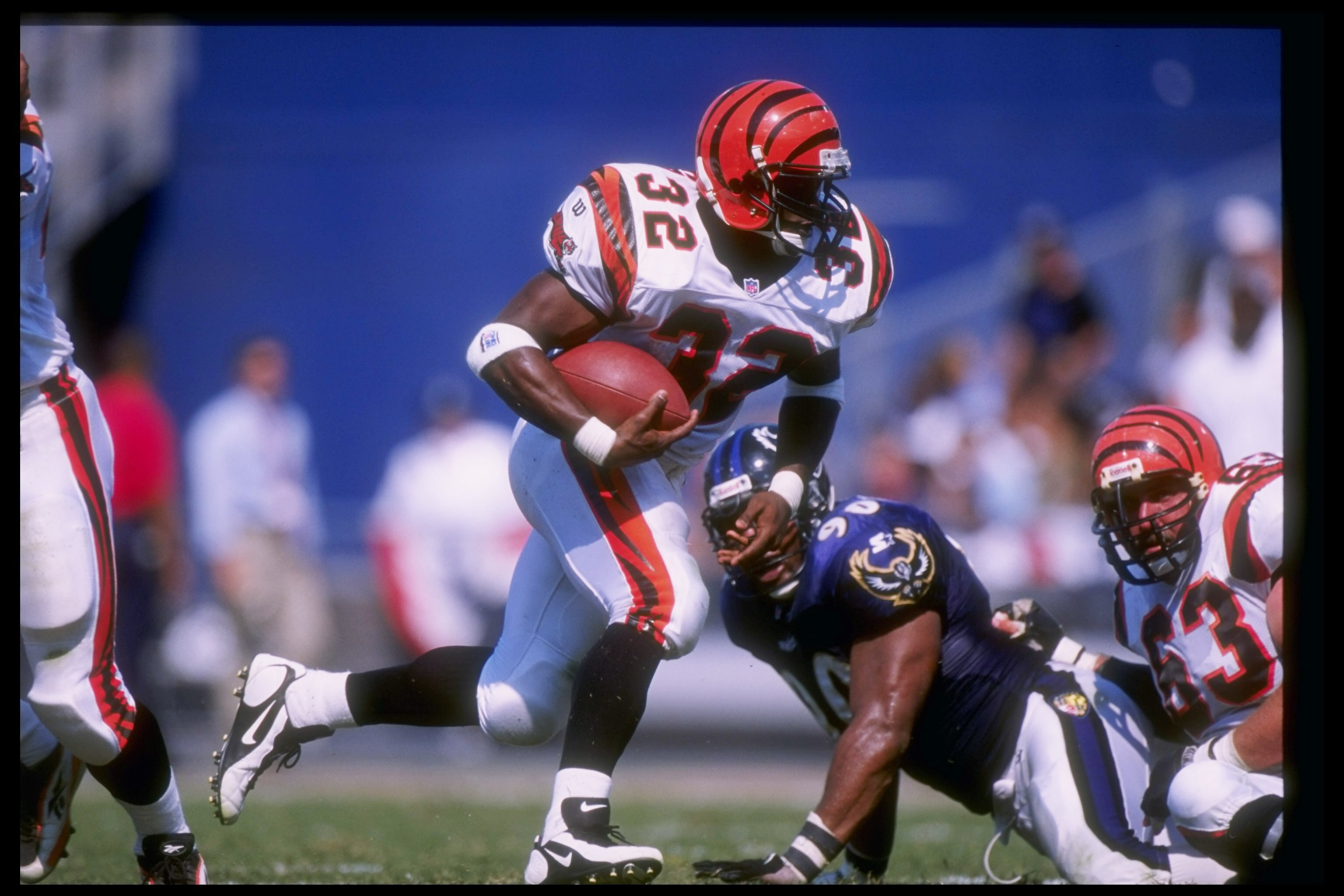 7 Sep 1997:  Running back Ki-Jana Carter of the Cincinnati Bengals moves the ball during a game against the Baltimore Ravens at Memorial Stadium in Baltimore, Maryland.  The Ravens won the game, 23-10. Mandatory Credit: Doug Pensinger  /Allsport