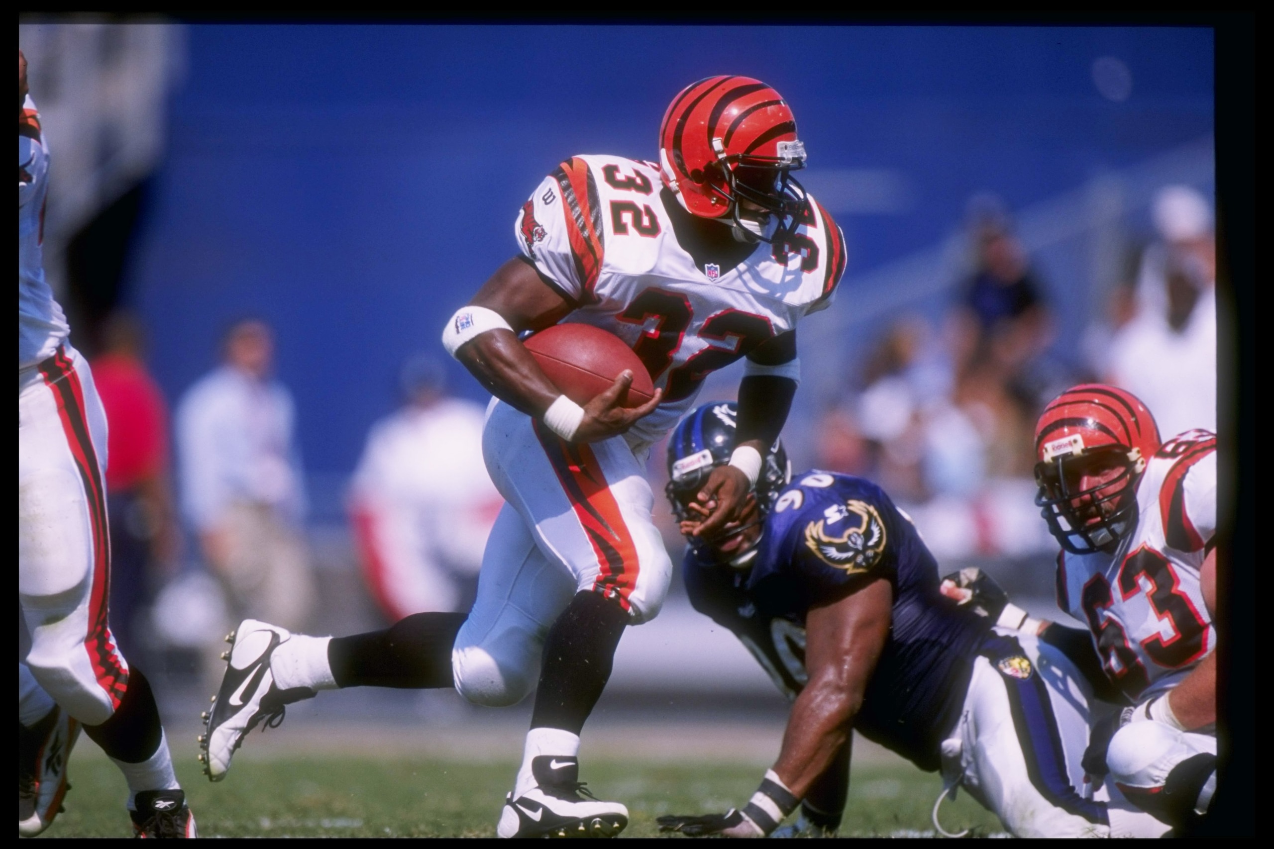 7 Sep 1997:  Running back Ki-Jana Carter of the Cincinnati Bengals moves the ball during a game against the Baltimore Ravens at Memorial Stadium in Baltimore, Maryland.  The Ravens won the game, 23-10. Mandatory Credit: Doug Pensinger  /Allsport