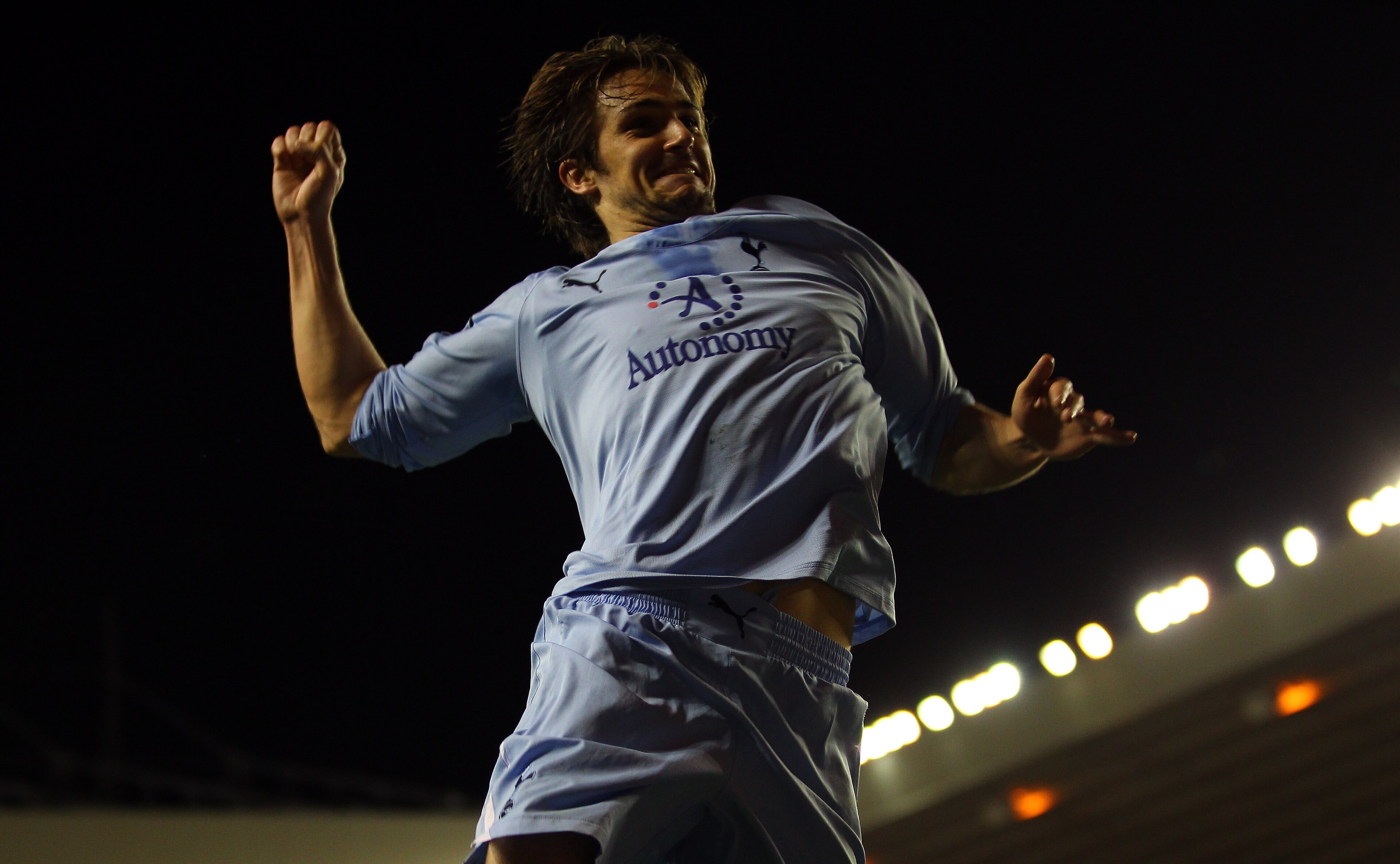 SUNDERLAND, ENGLAND - FEBRUARY 12:  Niko Kranjcar of Spurs celebrates scoring his teams second goal during the Barclays Premier League match between Sunderland and Tottenham Hotspur at the Stadium of Light on February 12, 2011 in Sunderland, England.  (Ph