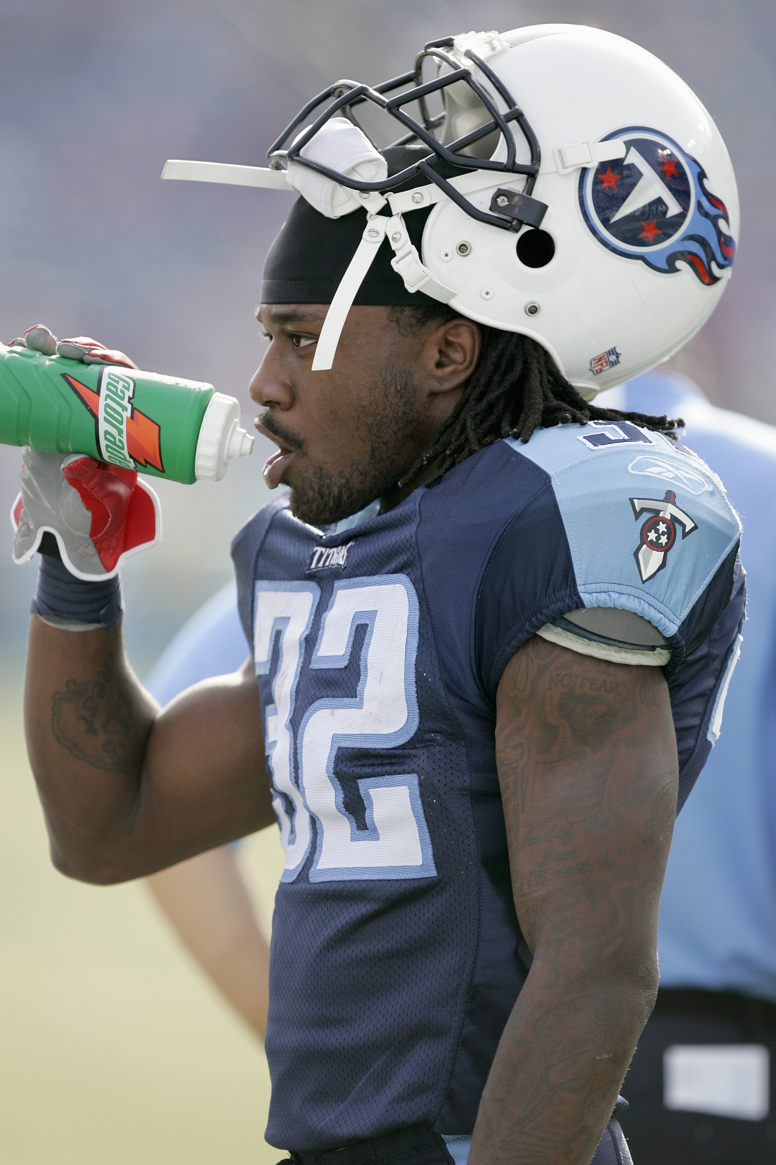 NASHVILLE, TN - DECEMBER 17:  Pacman Jones #32 of the Tennessee Titans drinks during the game against the Jacksonville Jaguars on December 17, 2006 at LP Field in Nashville, Tennessee.  The Titans won 24-17.  (Photo by Brian Bahr/Getty Images)