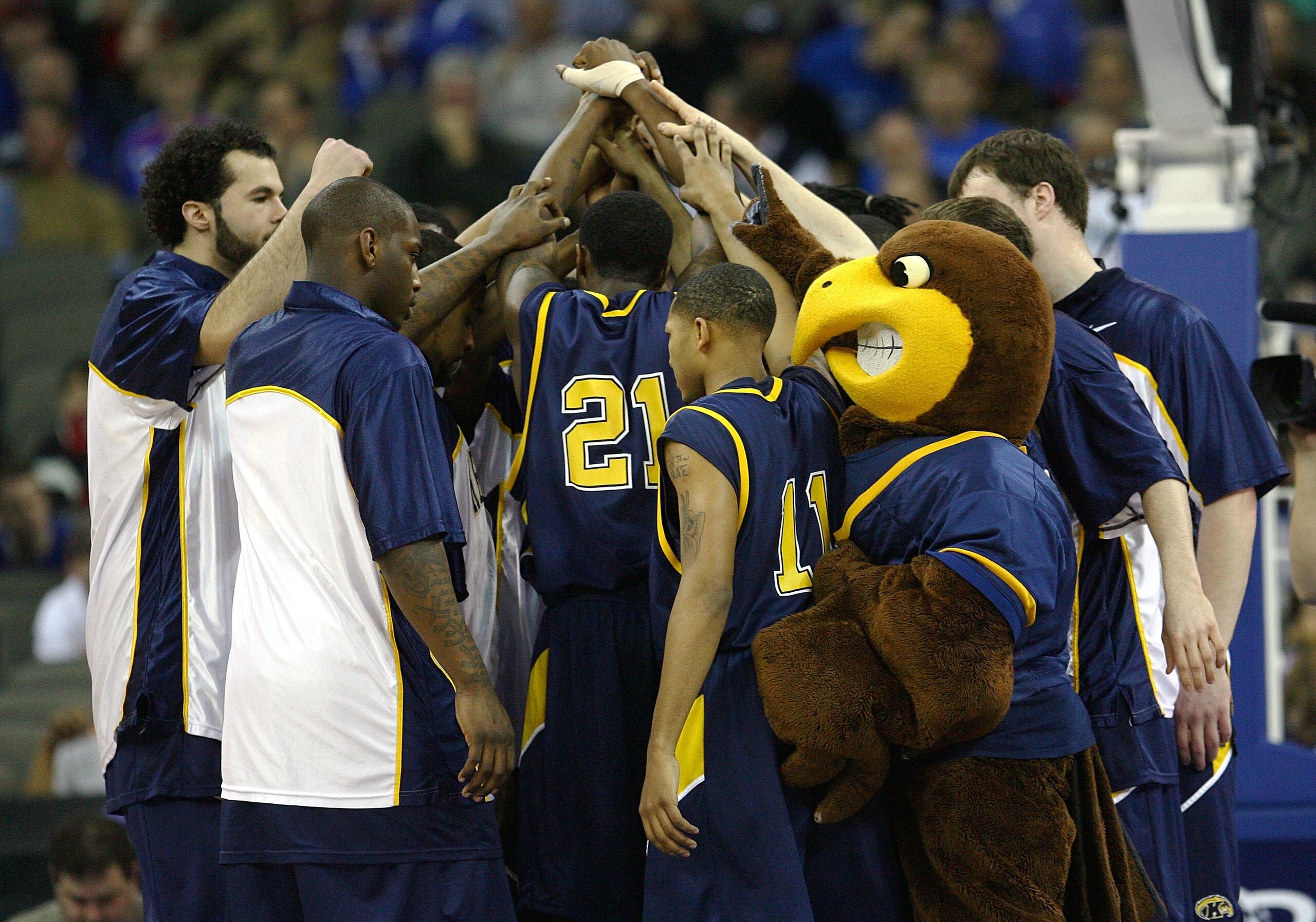 OMAHA, NE - MARCH 20:  The Kent State Golden Flashes huddle up before their game against the UNLV Runnin' Rebels during the Midwest Region first round of the 2008 NCAA Men's Basketball Tournament on March 20, 2008 at the Qwest Center in Omaha, Nebraska. U