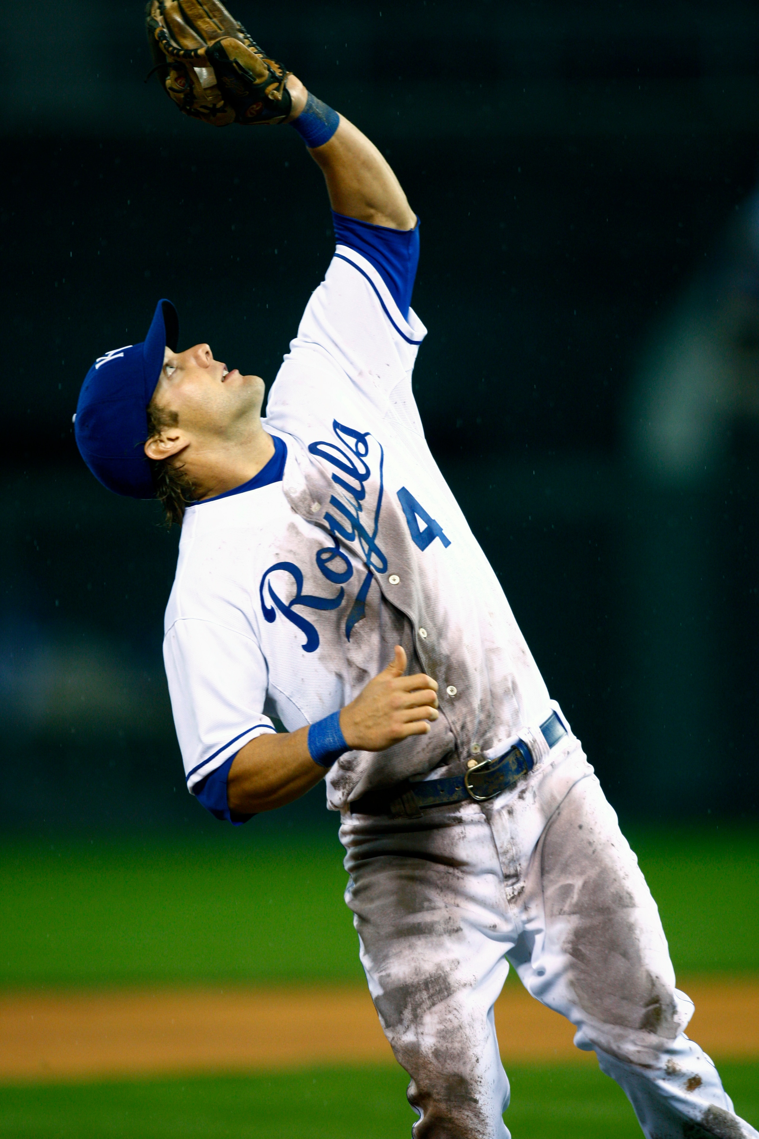 KANSAS CITY, MO - APRIL 9:  Alex Gordon #4 of the Kansas City Royals makes a catch against the New York Yankees on April 9, 2008 at Kauffman Stadium in Kansas City, Missouri.  (Photo by G. Newman Lowrance/Getty Images)