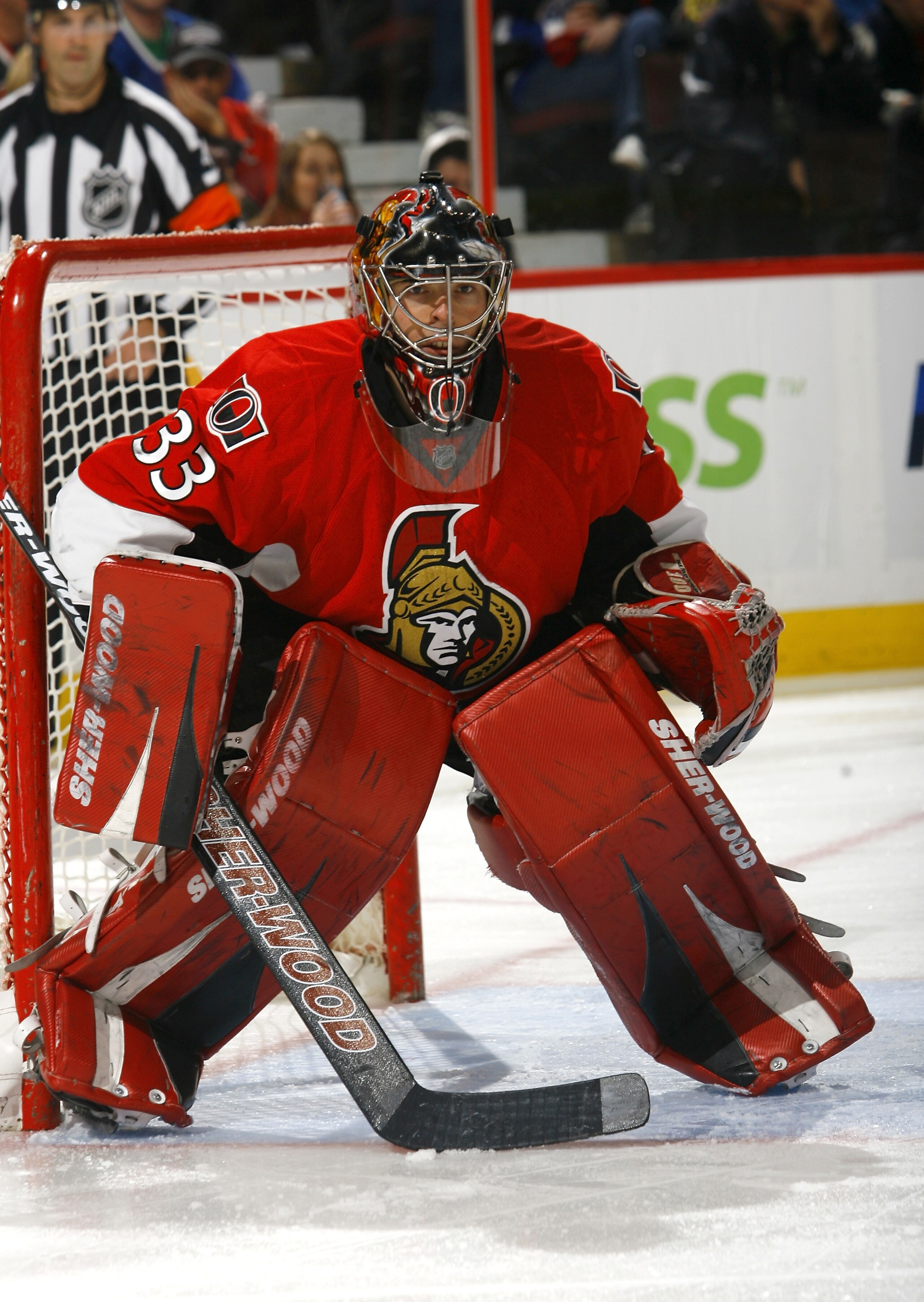 OTTAWA, CANADA - NOVEMBER 11: Pascal Leclaire #33 of the Ottawa Senators defends his net during a game against the Vancouver Canucks at Scotiabank Place on November 11, 2010 in Ottawa, Ontario, Canada. (Photo by Phillip MacCallum/Getty Images) OTTAWA, CANADA - NOVEMBER 11: Pascal Leclaire #33 of the Ottawa Senators defends his net during a game against the Vancouver Canucks at Scotiabank Place on November 11, 2010 in Ottawa, Ontario, Canada. (Photo by Phillip MacCallum/Getty Images)