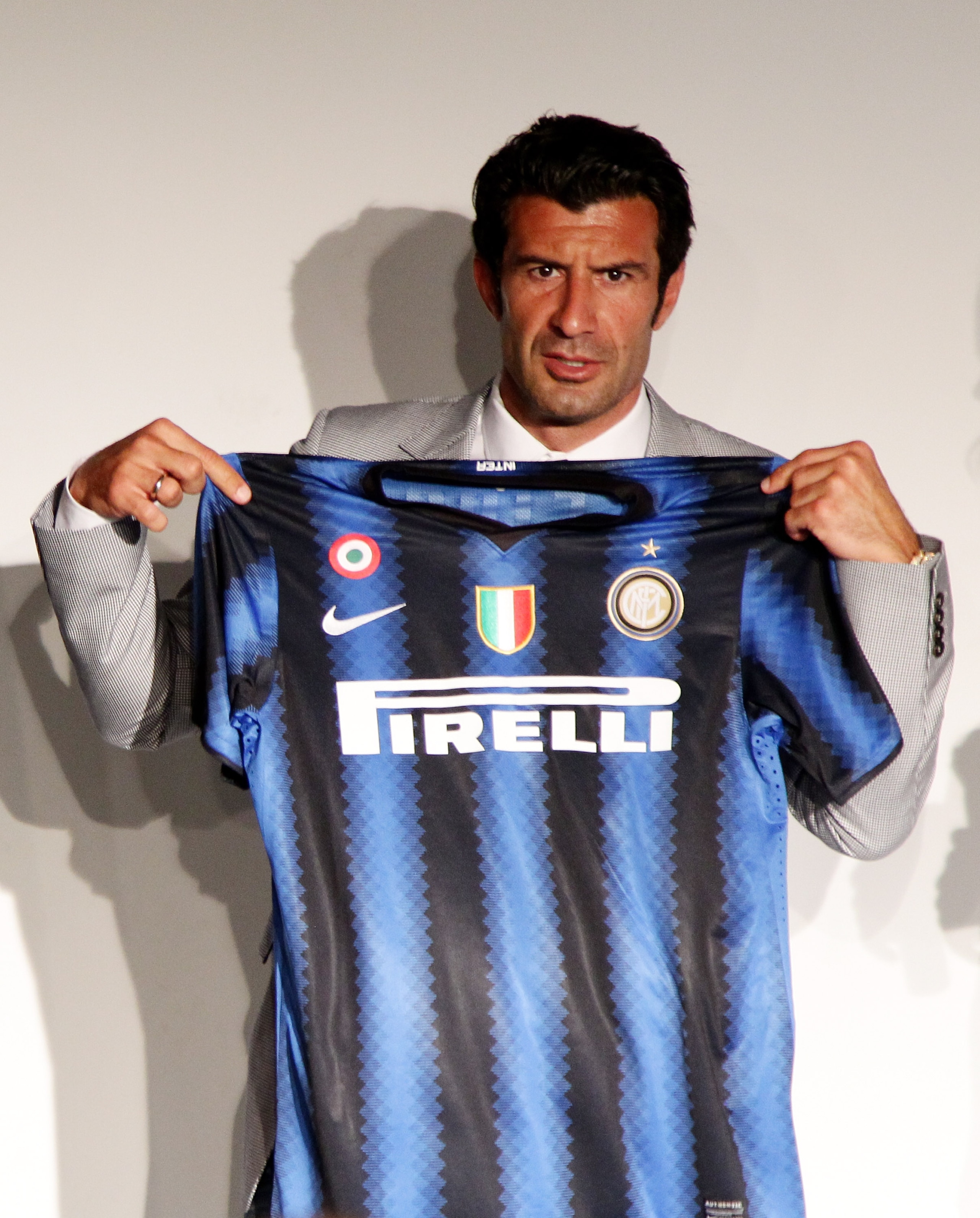 MILAN, ITALY - JULY 14: Luis Figo shows the F.C. Internazionale Milano new shirt on July 14, 2010 in Milan, Italy.  (Photo by Vittorio Zunino Celotto/Getty Images)