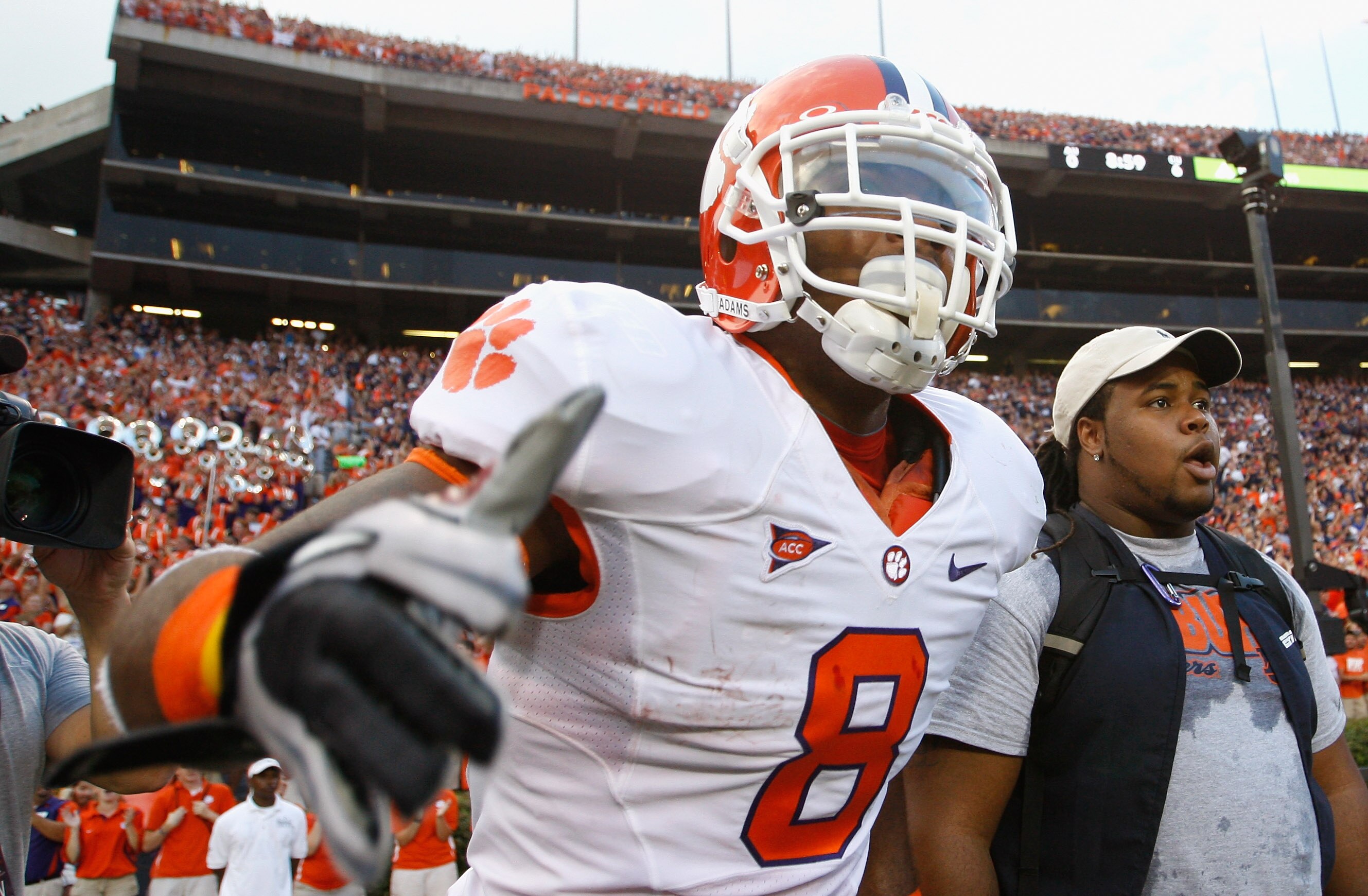 AUBURN, AL - SEPTEMBER 18:  Jamie Harper #8 of the Clemson Tigers reacts after his touchdown against the Auburn Tigers at Jordan-Hare Stadium on September 18, 2010 in Auburn, Alabama.  (Photo by Kevin C. Cox/Getty Images)