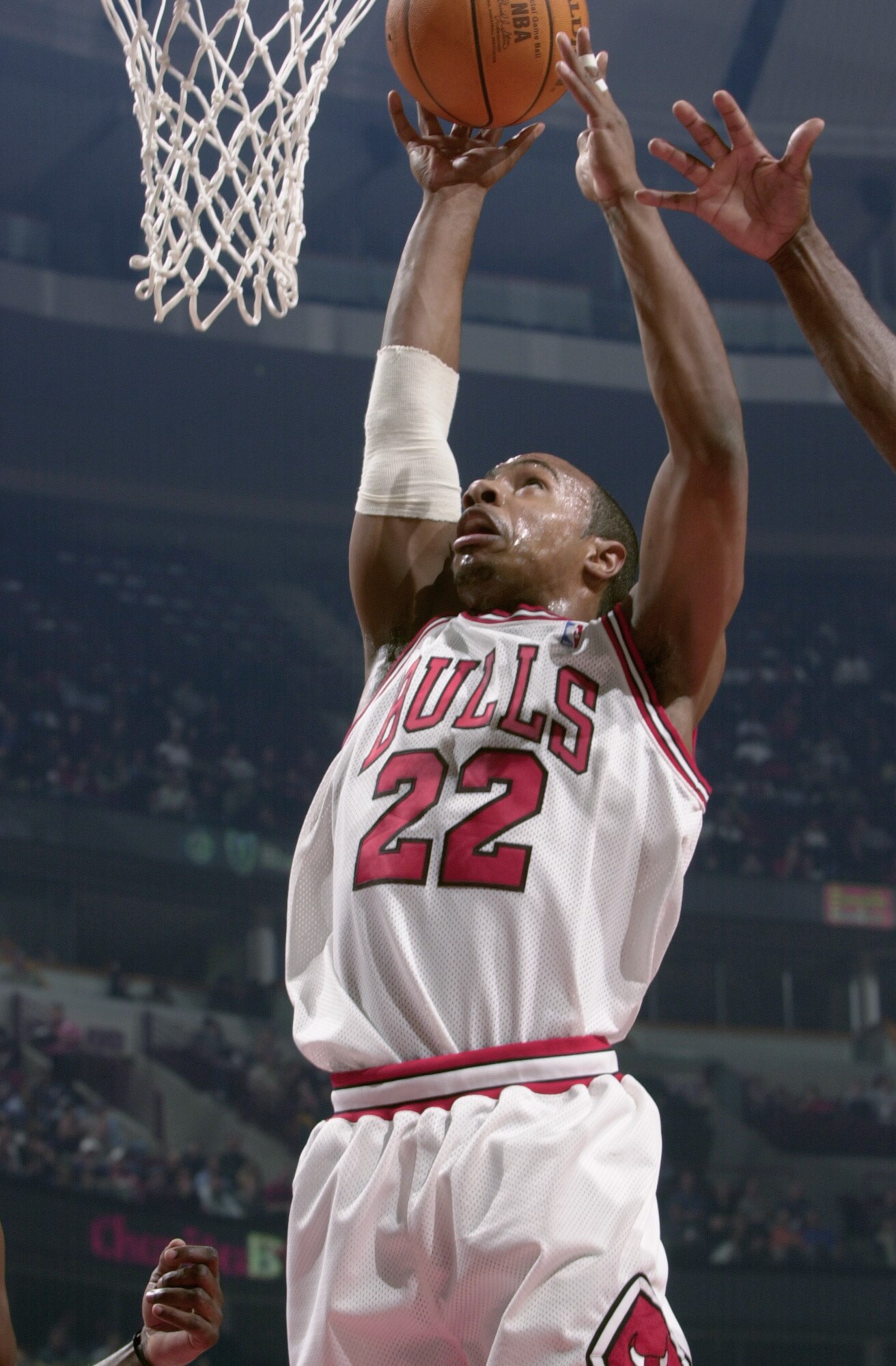 CHICAGO - DECEMBER 10:  Jay Williams #22 of the Chicago Bulls goes up for the shot during the NBA game against the Orlando Magic at the United Center on December 10, 2002 in Chicago, Illinois.  The Bulls won 107-87.  NOTE TO USER:  User expressly acknowle