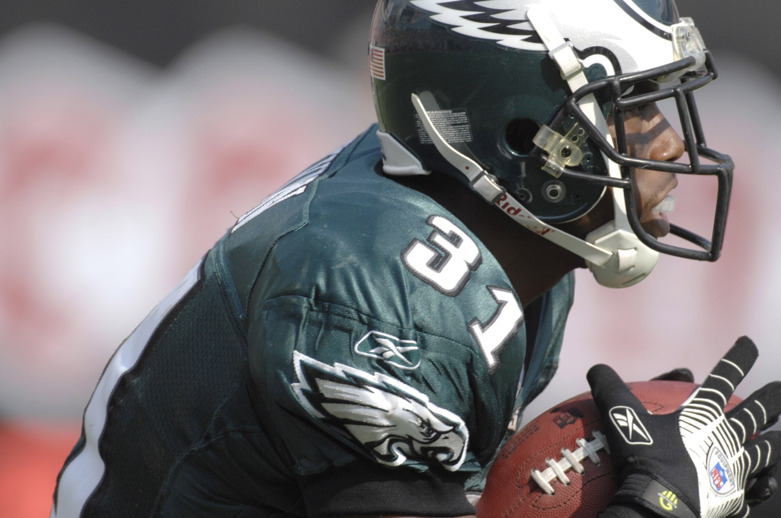 Philadelphia Eagles running back Dexter Wynn against the Tampa Bay Buccaneers  Oct. 22, 2006 in Tampa.  The Bucs won 23 - 21 on a last-second, 62-yard field goal.  (Photo by Al Messerschmidt/Getty Images)