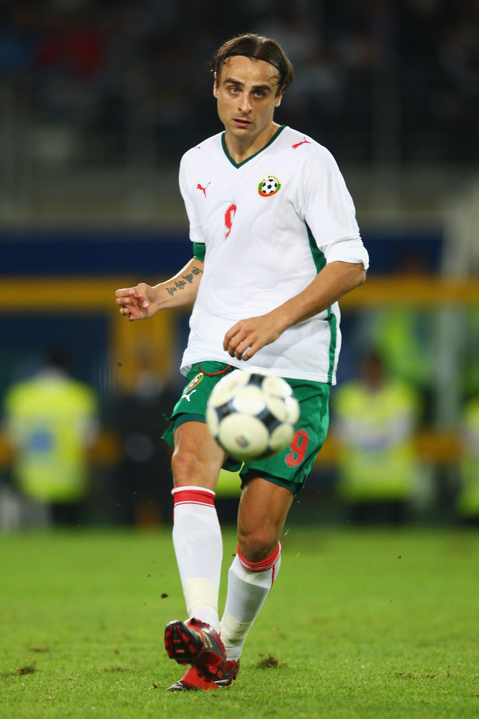 TURIN, ITALY - SEPTEMBER 09:  Dimitar Berbatov of Bulgaria during the Italy v Bulgaria FIFA 2010 World Cup Qualifying Group eight match at the Stadio Olimpico on September 9, 2009 in Turin, Italy.  (Photo by Michael Steele/Getty Images)