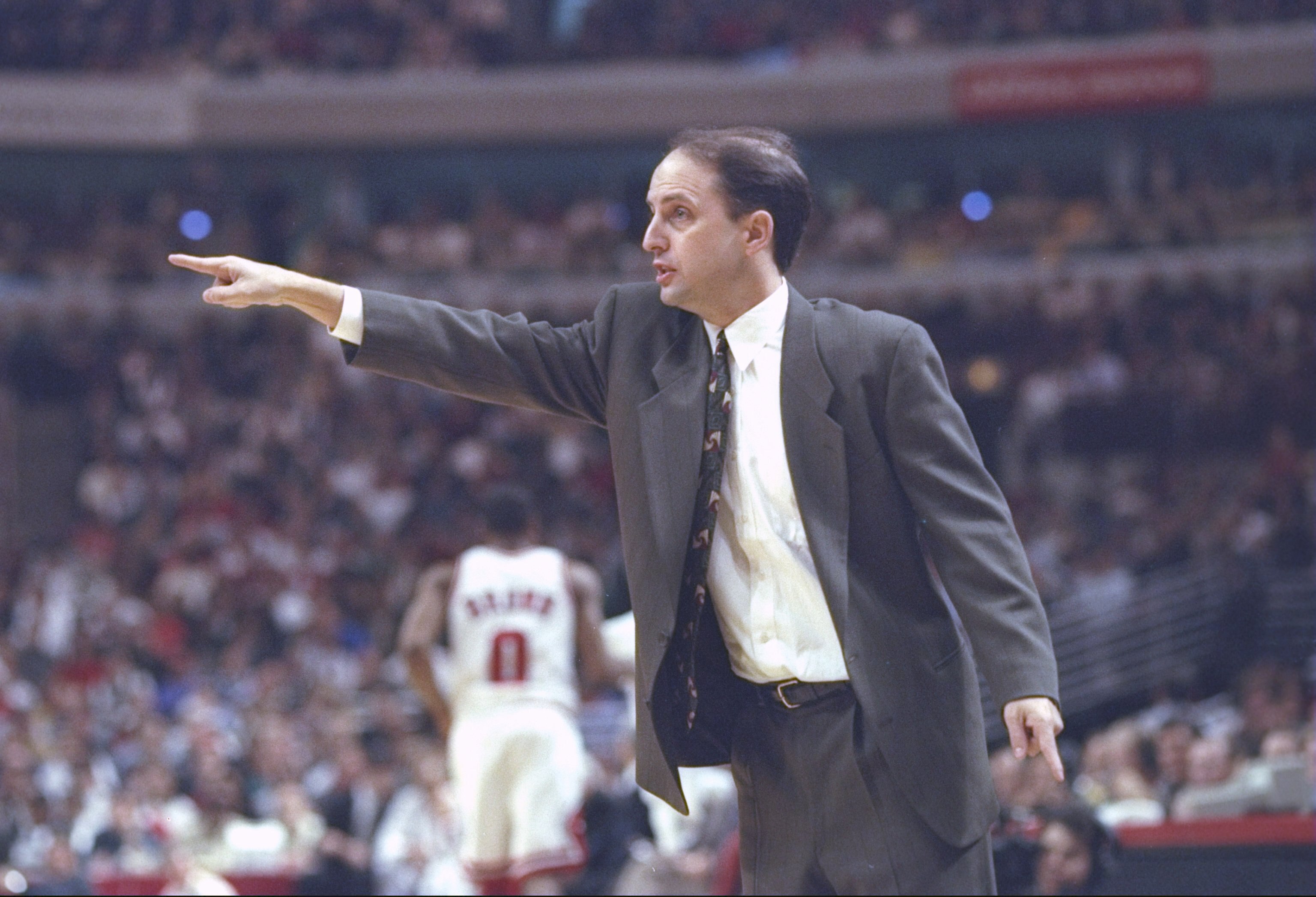 14 May 1996:  Coach Jeff Van Gundy of the New York Knicks gives instructions to his players during a playoff game against the Chicago Bulls at the United Center in Chicago, Illinois.  The Bulls won the game 94-81. Mandatory Credit: Doug Pensinger  /Allspo