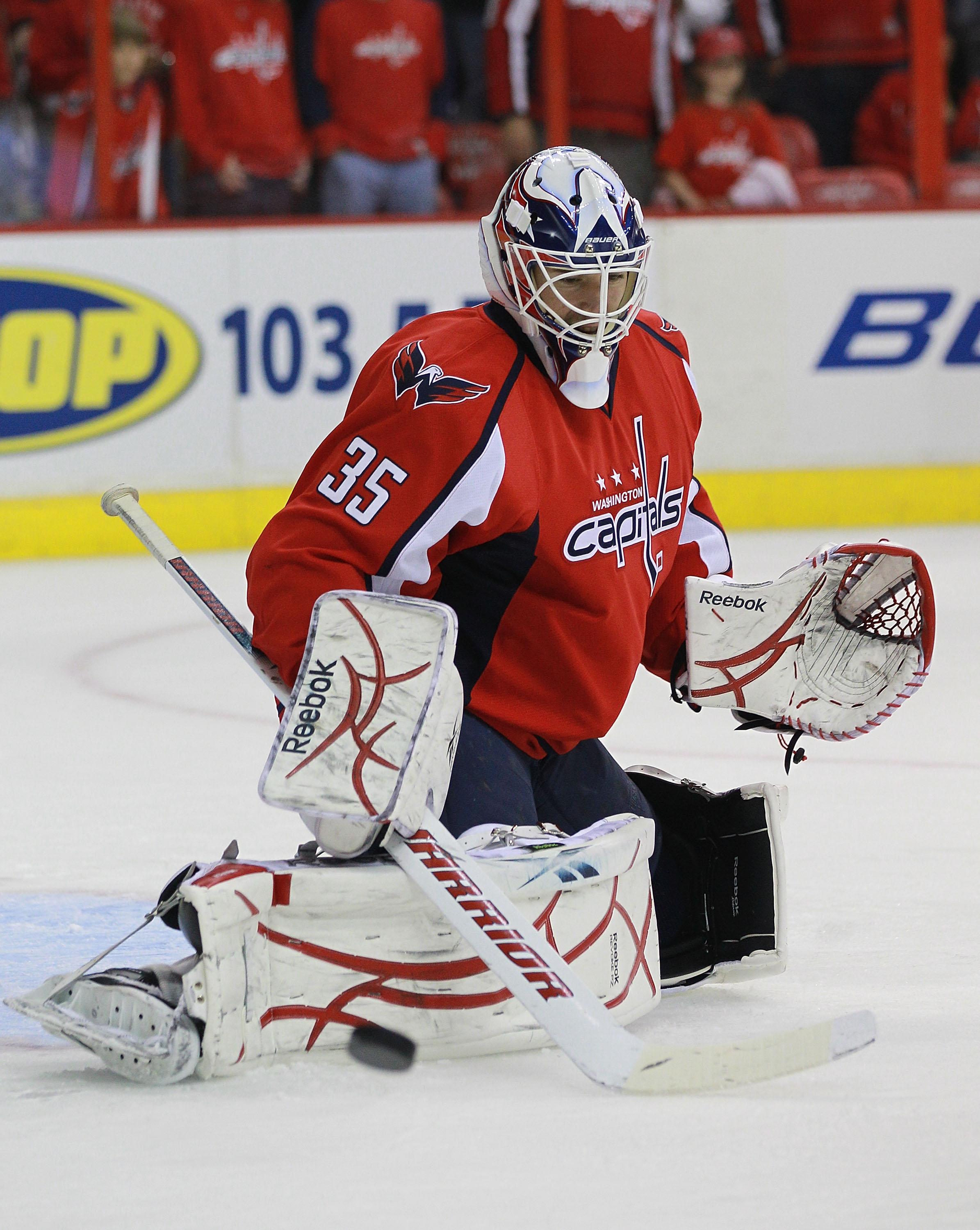 WASHINGTON - OCTOBER 13:  Goaltender Dany Sabourin #35 of the Washington Capitals warms up for a game against the New York Islanders at the Verizon Center on October 13, 2010 in Washington, DC.  (Photo by Bruce Bennett/Getty Images)