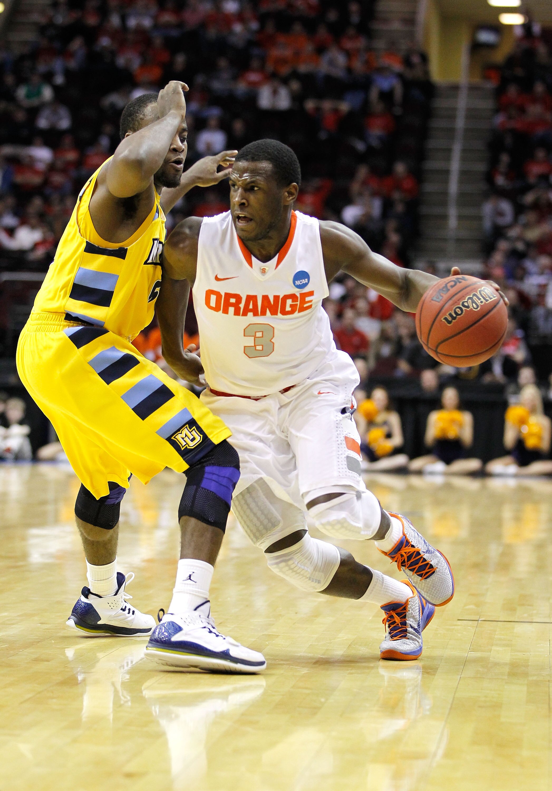 CLEVELAND, OH - MARCH 20:  Dion Waiters #3 of the Syracuse Orange handles the ball against the Marquette Golden Eagles during the third of the 2011 NCAA men's basketball tournament at Quicken Loans Arena on March 20, 2011 in Cleveland, Ohio.  (Photo by Gr