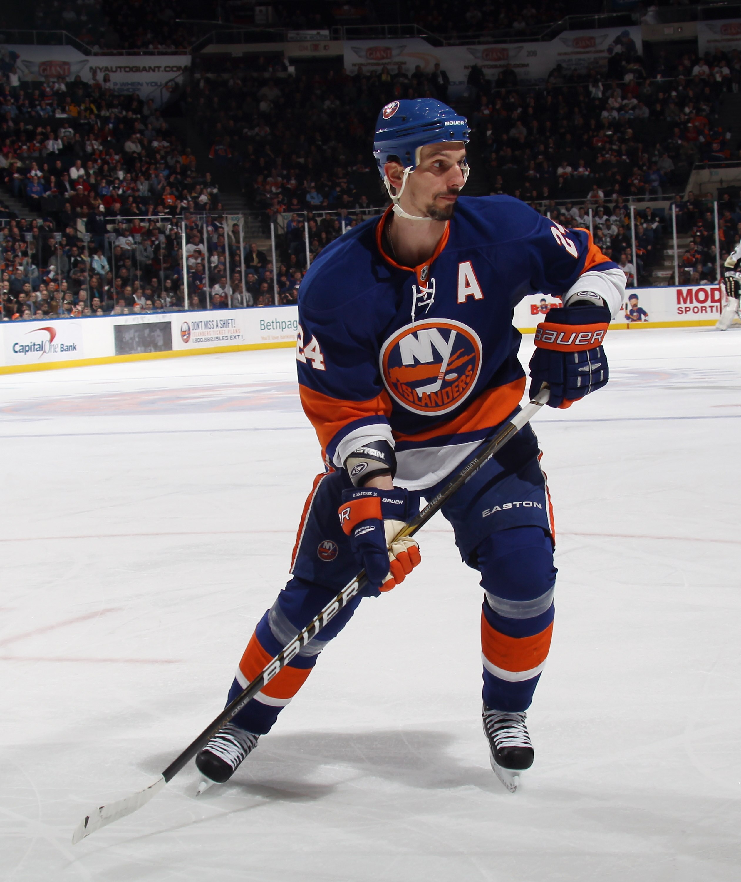 UNIONDALE, NY - APRIL 08: Radek Martinek #24 of the New York Islanders skates against the Pittsburgh Penguins at the Nassau Coliseum on April 8, 2011 in Uniondale, New York.  (Photo by Bruce Bennett/Getty Images)