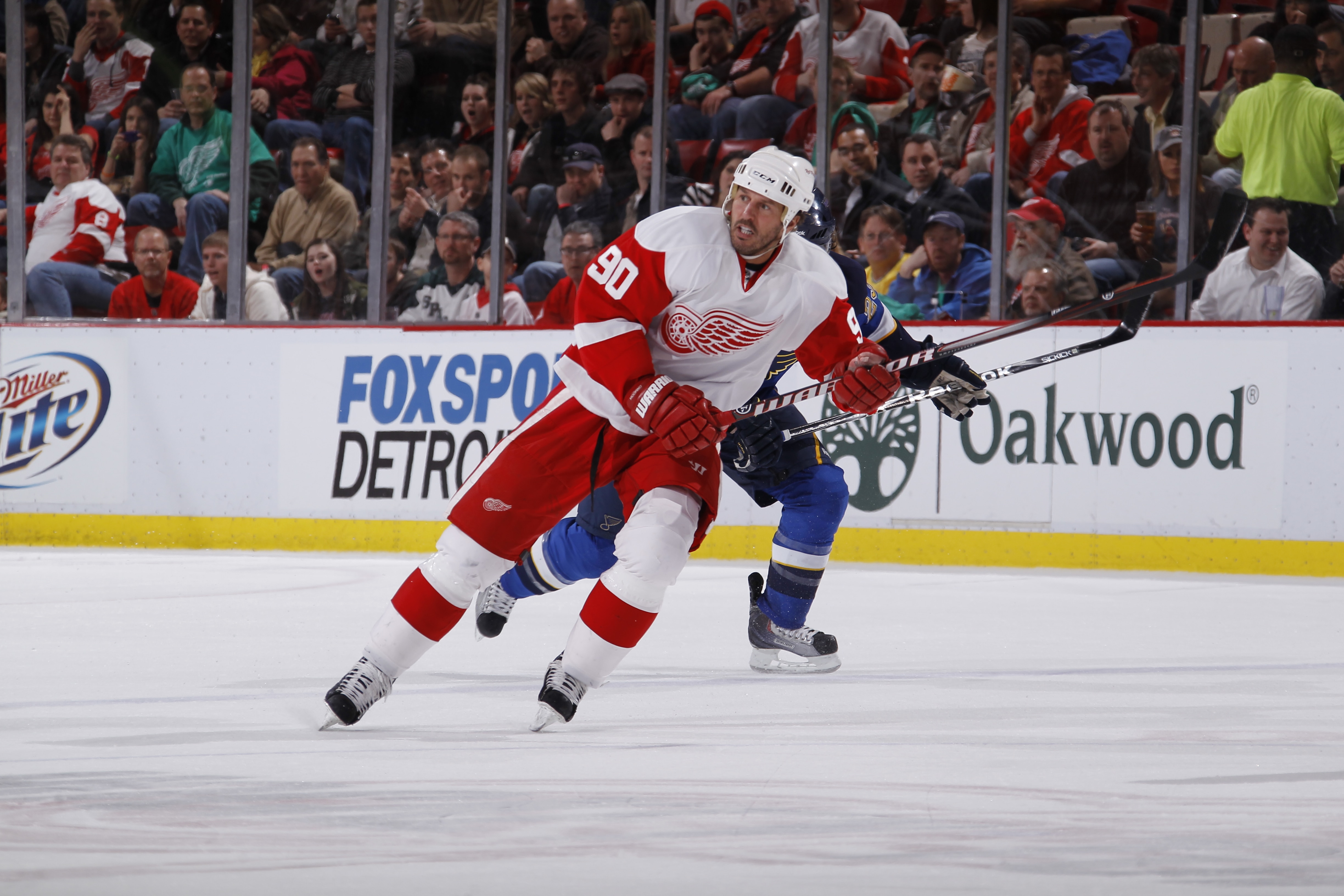 DETROIT, MI - MARCH 30:  Mike Modano #90 of the Detroit Red Wings skates against the St. Louis Blues at Joe Louis Arena on March 30, 2011 in Detroit, Michigan.  (Photo by Gregory Shamus/Getty Images)
