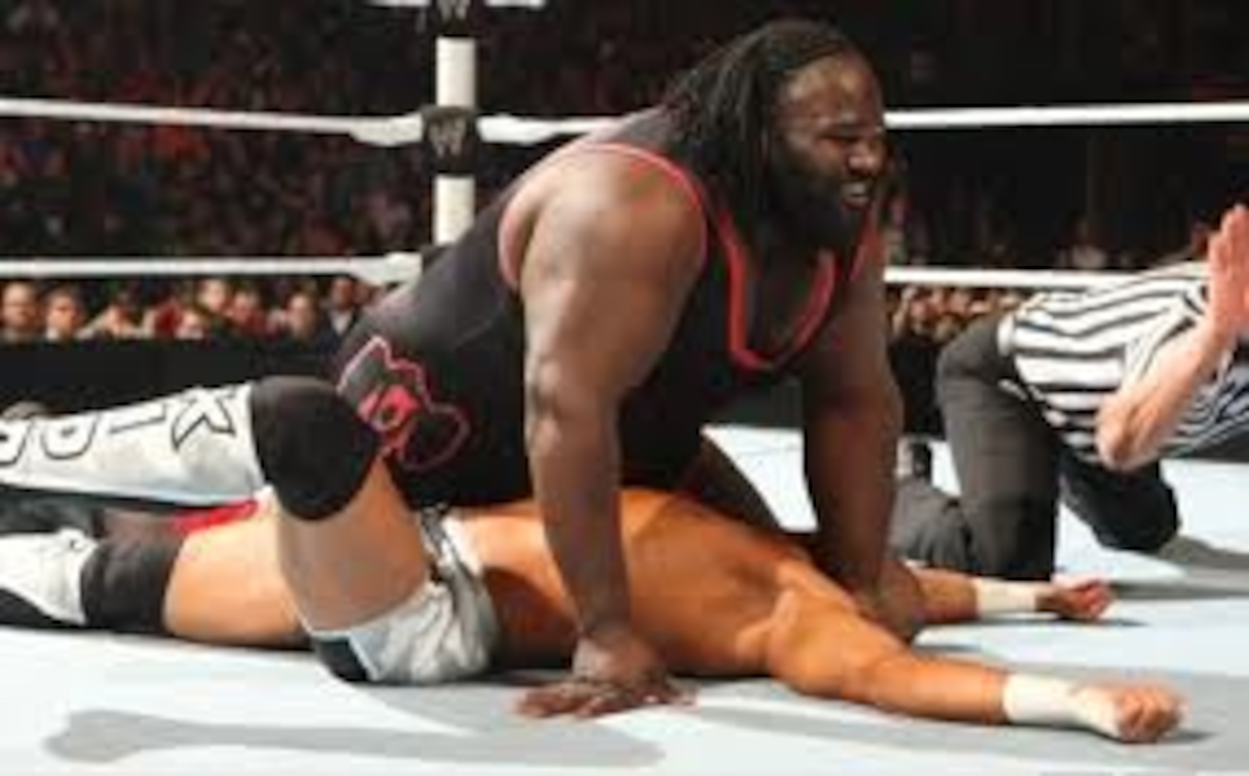 Mark Henry Pins Tyson Kidd