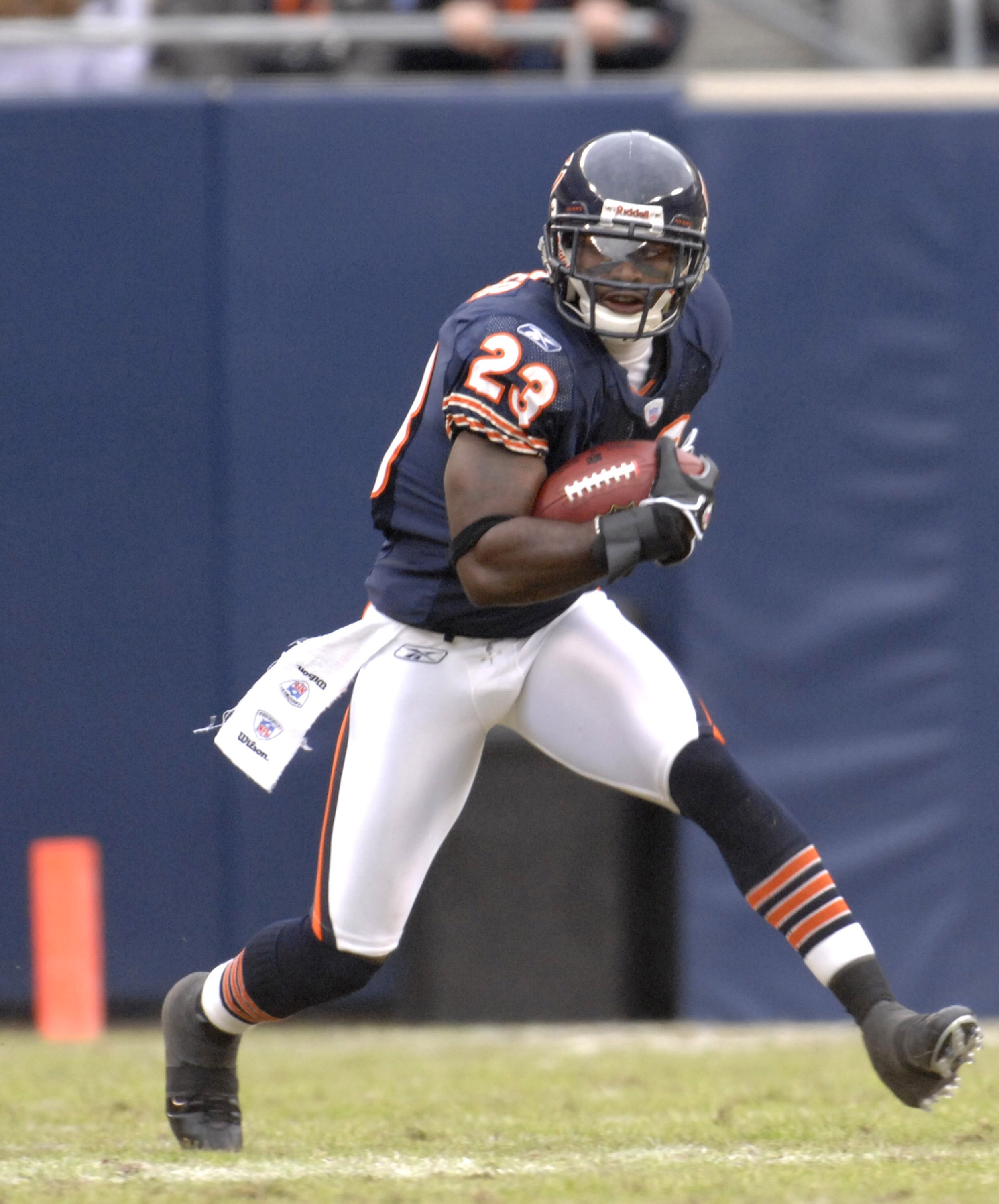 Chicago Bears Devin Hester returns a kick during a game between the Tampa Bay Buccaneers and Chicago Bears at Soldier Field in Chicago, Il on December 17, 2006.  The Bears won 34 - 31 in overtime.  (Photo by Al Messerschmidt/Getty Images)