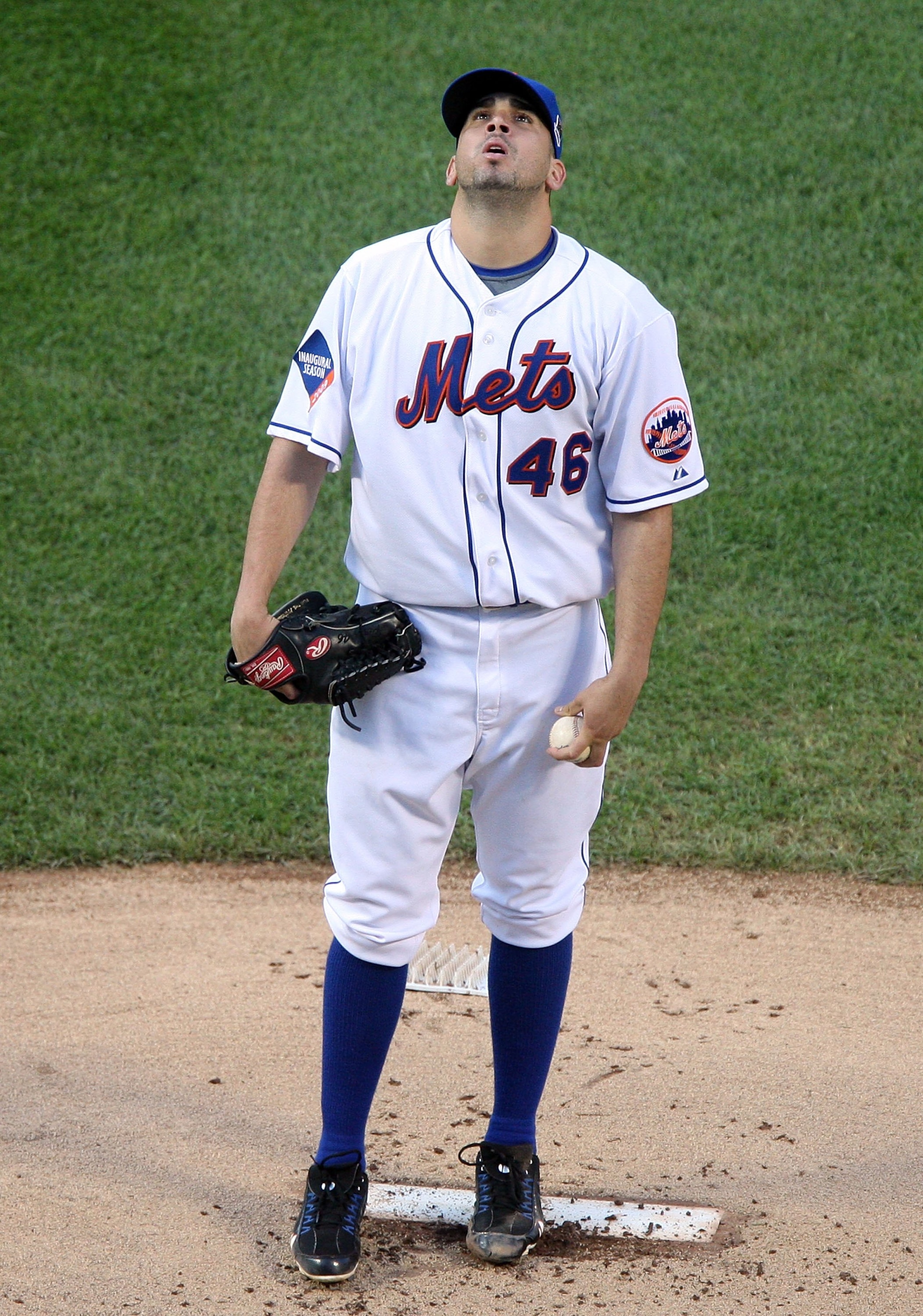 NEW YORK - AUGUST 01: Oliver Perez #46 of the New York Mets pitches against the Arizona Diamondbacks on August 1, 2009 at Citi Field in the Flushing neighborhood of the Queens borough of New York City. (Photo by Jim McIsaac/Getty Images) NEW YORK - AUGUST 01: Oliver Perez #46 of the New York Mets pitches against the Arizona Diamondbacks on August 1, 2009 at Citi Field in the Flushing neighborhood of the Queens borough of New York City. (Photo by Jim McIsaac/Getty Images)