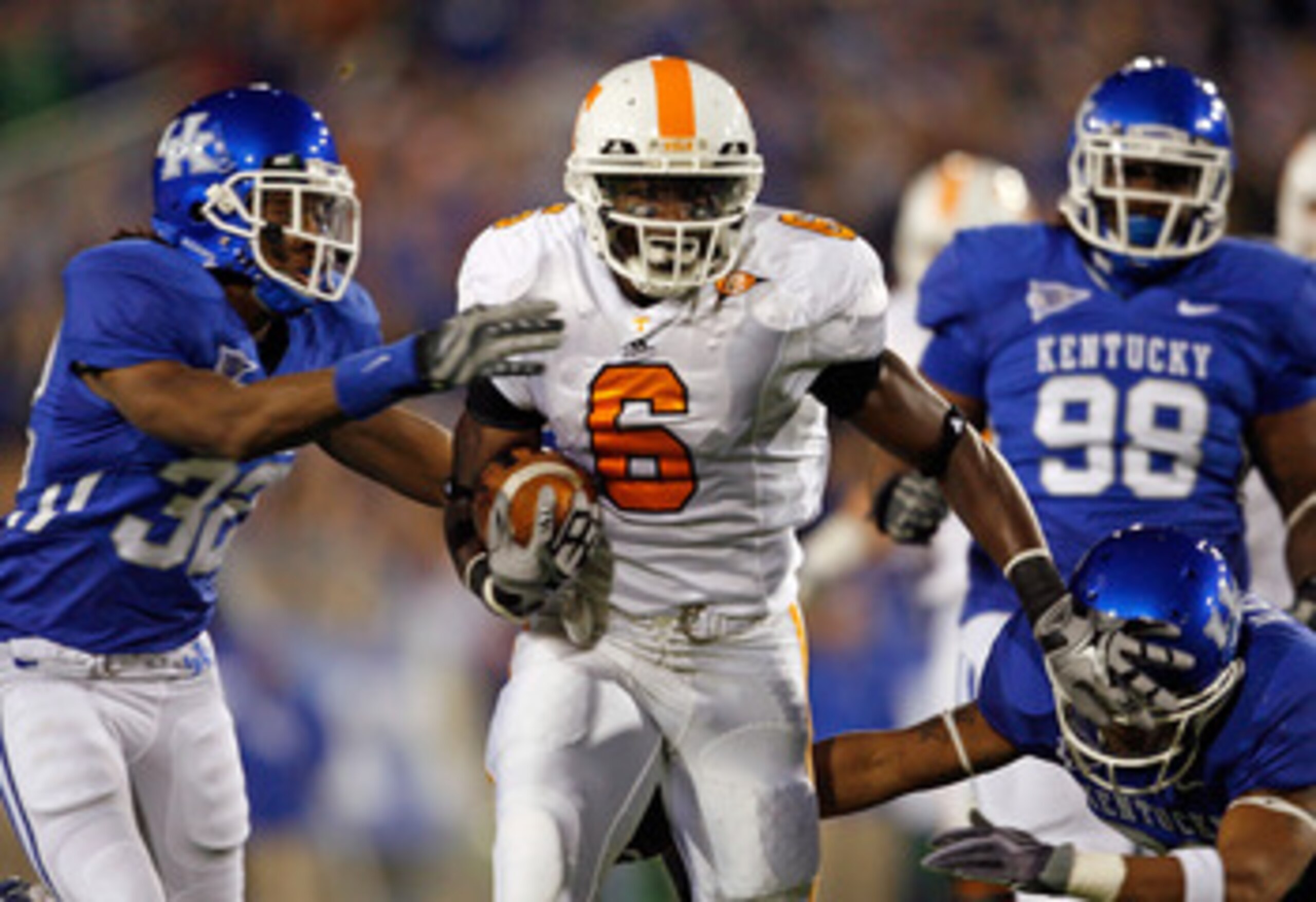 LEXINGTON, KY - NOVEMBER 28: Denarius Moore #6 of the Tennessee Volunteers runs with the ball during the SEC game against the Kentucky Wildcats at Commonwealth Stadium on November 28, 2009 in Lexington, Kentucky. (Photo by Andy Lyons/Getty Images) LEXINGTON, KY - NOVEMBER 28: Denarius Moore #6 of the Tennessee Volunteers runs with the ball during the SEC game against the Kentucky Wildcats at Commonwealth Stadium on November 28, 2009 in Lexington, Kentucky. (Photo by Andy Lyons/Getty Images)