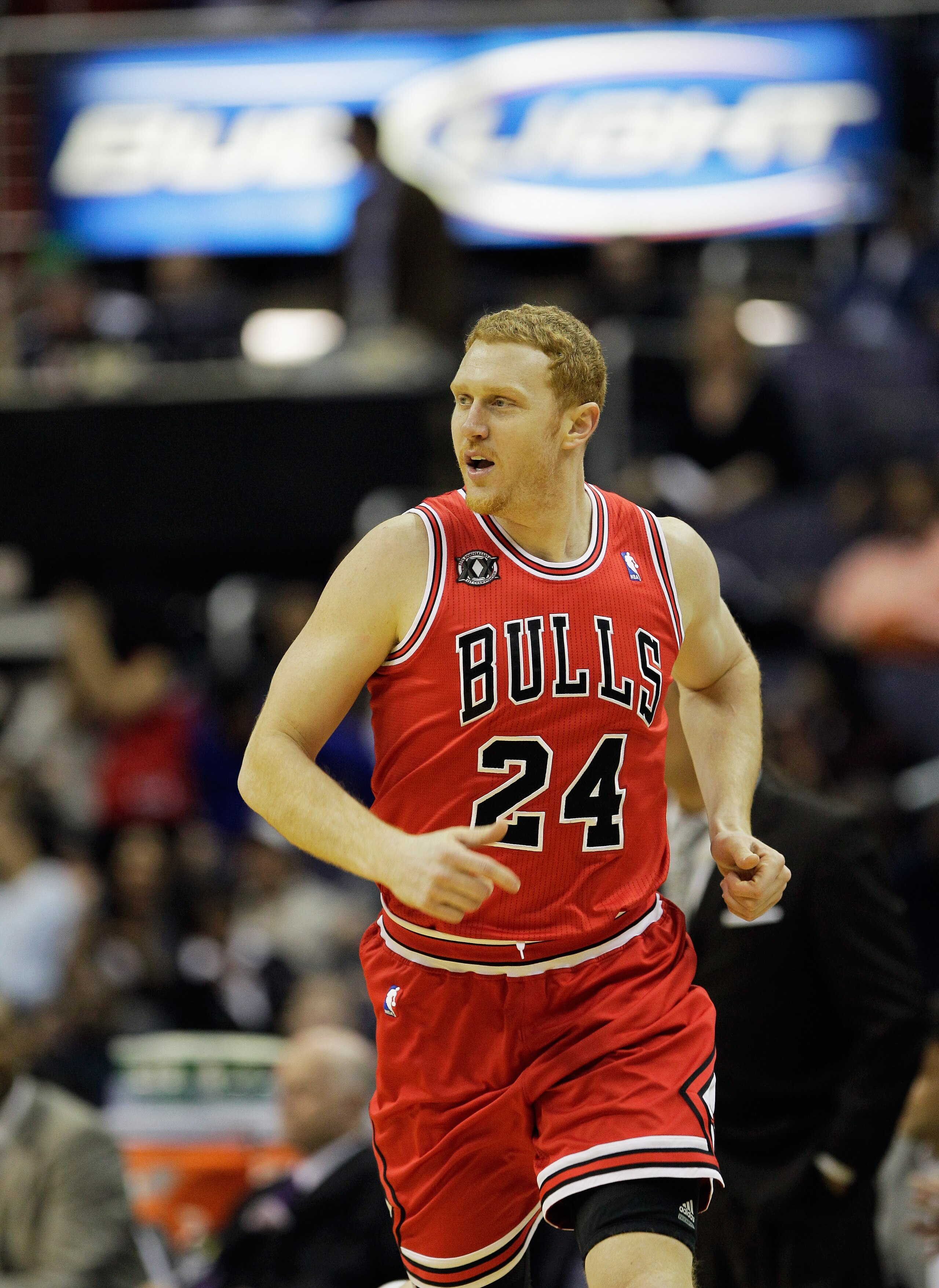 WASHINGTON, DC - FEBRUARY 28: Brian Scalabrine #24 of the Chicago Bulls against the Washington Wizards at the Verizon Center in Washington on February 28, 2011 in Washington, DC. NOTE TO USER: User expressly acknowledges and agrees that, by downloading an WASHINGTON, DC - FEBRUARY 28: Brian Scalabrine #24 of the Chicago Bulls against the Washington Wizards at the Verizon Center in Washington on February 28, 2011 in Washington, DC. NOTE TO USER: User expressly acknowledges and agrees that, by downloading an