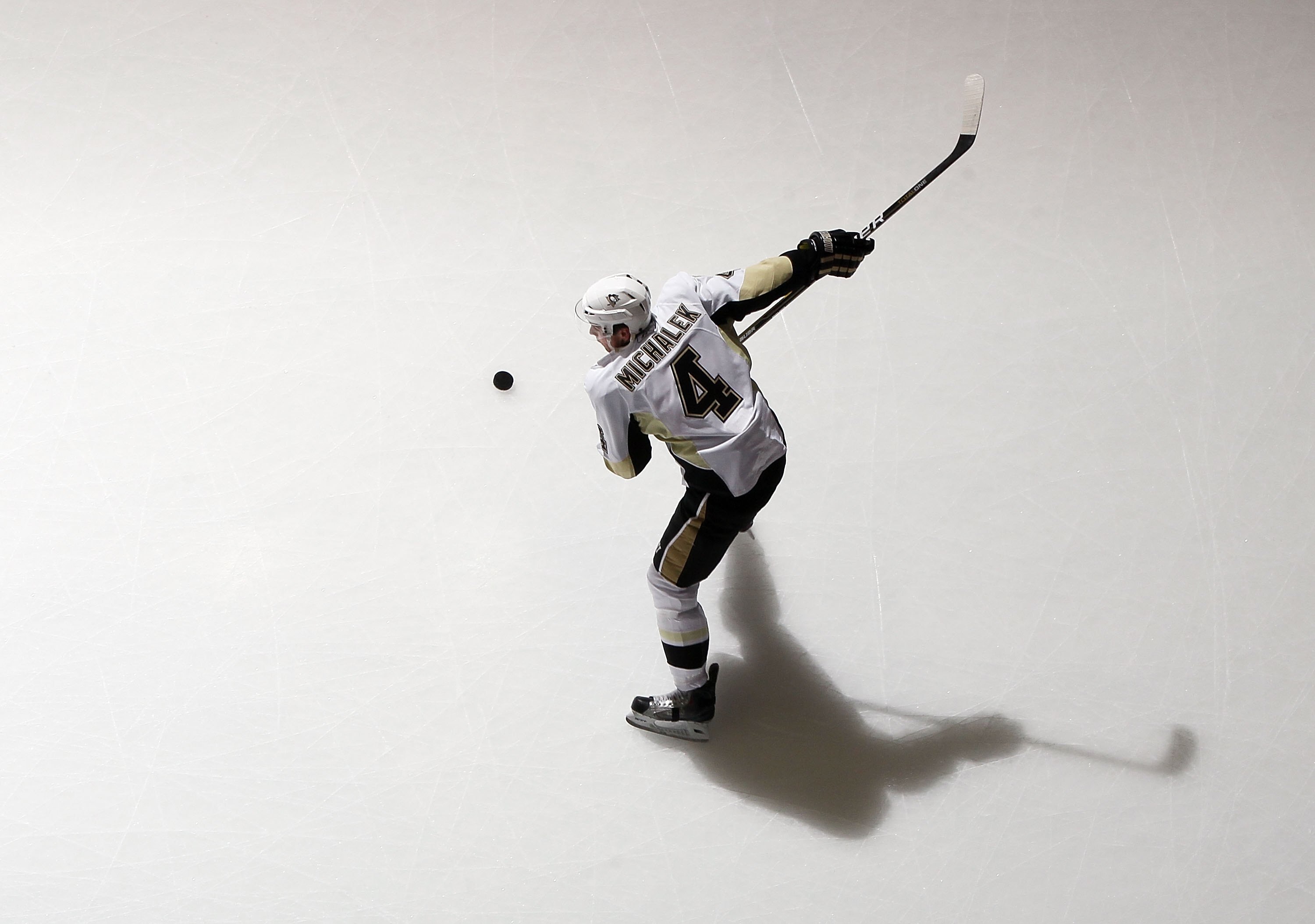 UNIONDALE, NY - FEBRUARY 11:  Zbynek Michalek #4 of the Pittsburgh Penguins warms up before playing against the New York Islanders on February 11, 2011 at Nassau Coliseum in Uniondale, New York.  (Photo by Jim McIsaac/Getty Images)