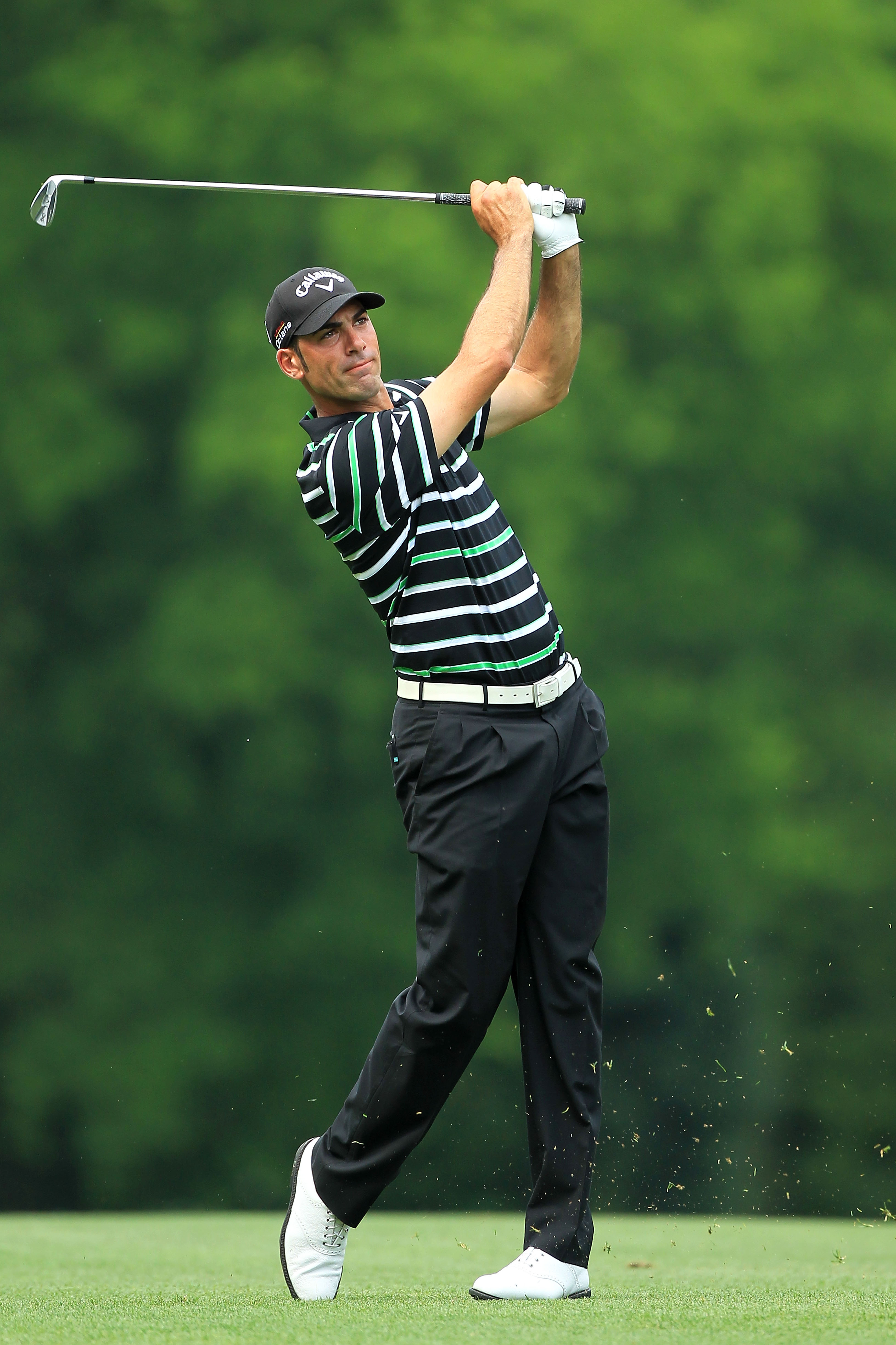 AUGUSTA, GA - APRIL 09:  Alvaro Quiros of Spain hits his second on the fifth hole during the third round of the 2011 Masters Tournament at Augusta National Golf Club on April 9, 2011 in Augusta, Georgia.  (Photo by David Cannon/Getty Images)