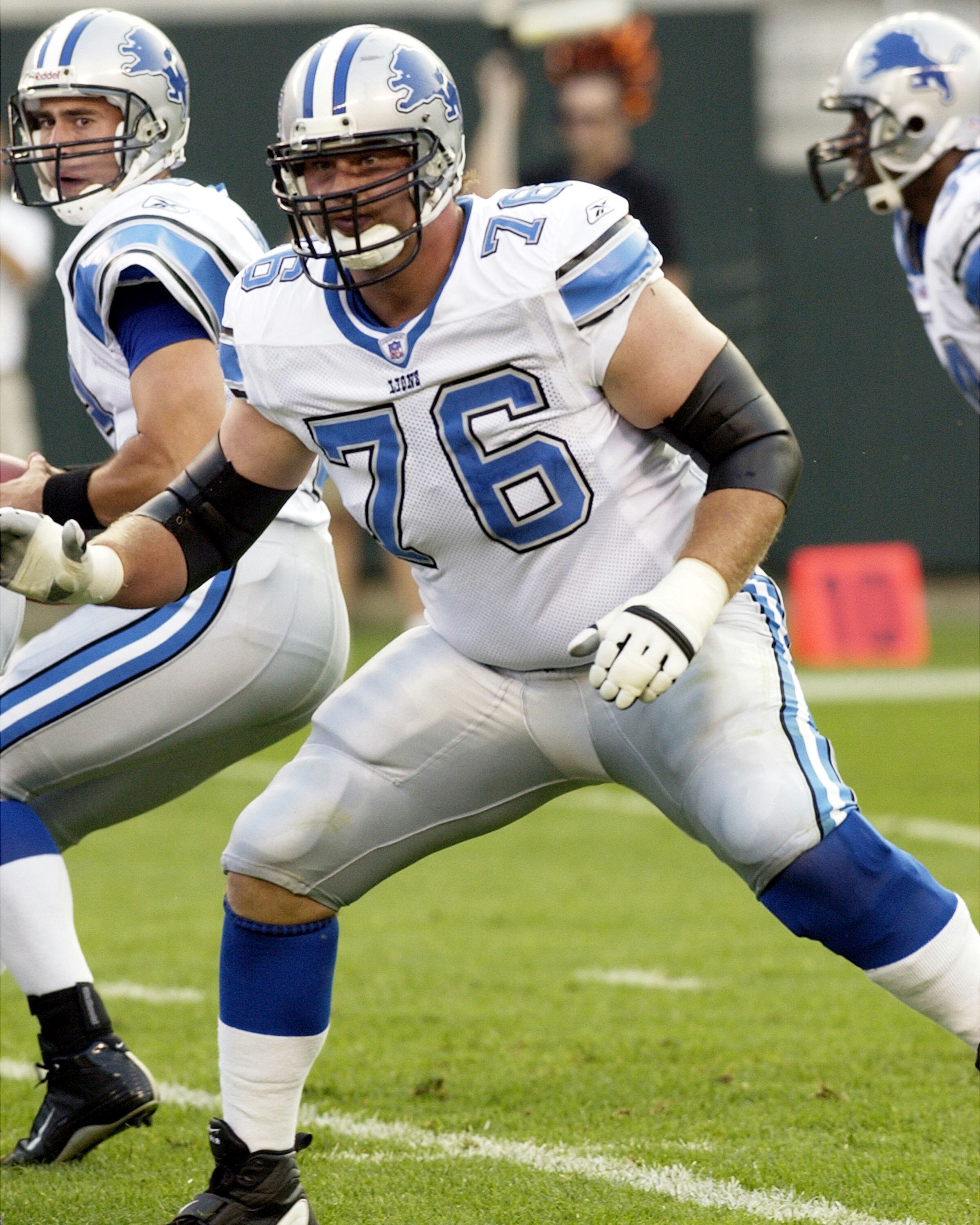Detroit Lions T Jeff Backus sets a first-quarter block  August 16,2003 in Cincinnatti.  The Cincinnati Bengals defeated the Lions 23 - 10 in a NFL pre-season game.  (Photo by Al Messerschmidt/Getty Images)