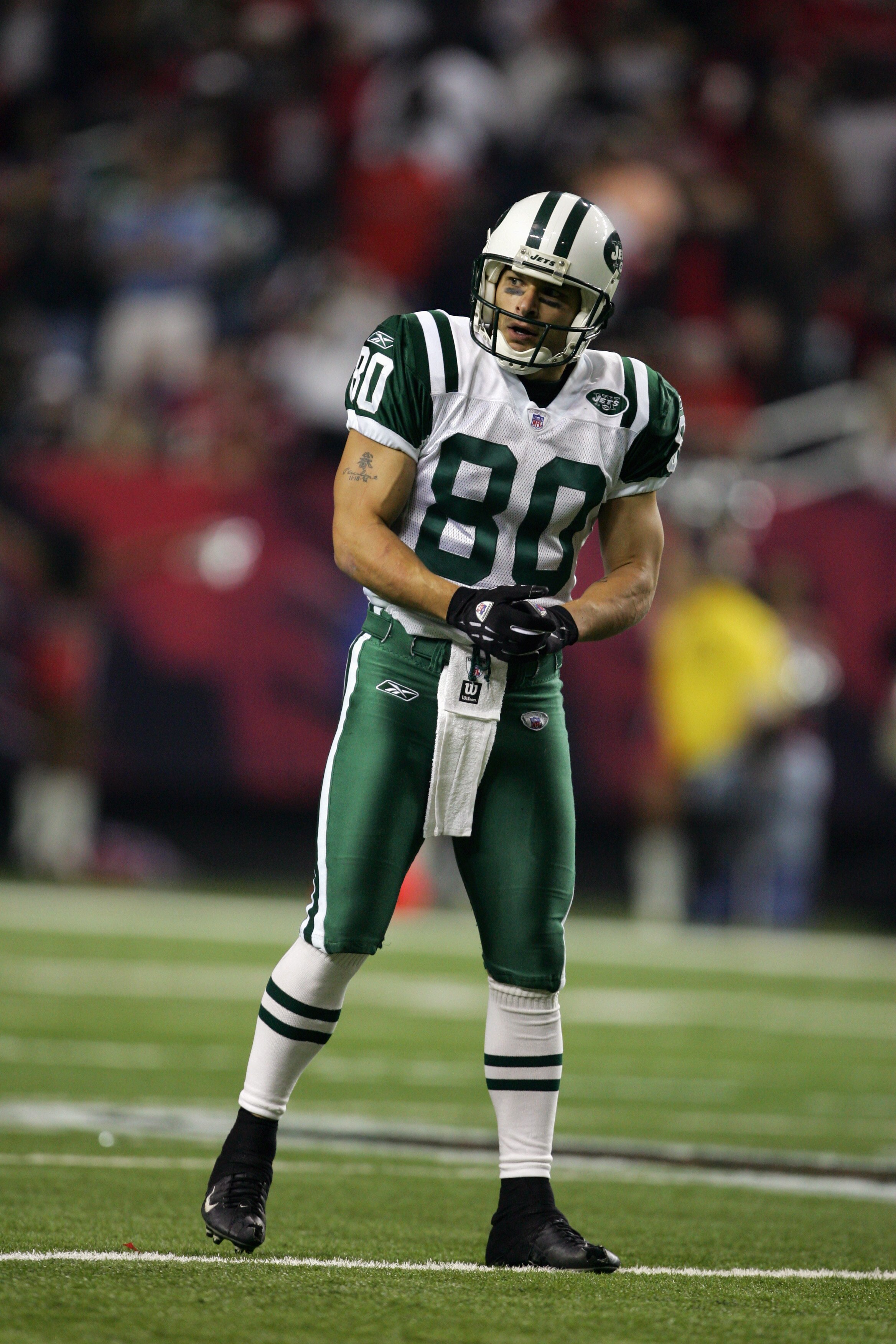 ATLANTA - OCTOBER 24:  Wide receiver Wayne Chrebet #80 of the New York Jets sets in position as he waits for the snap during a game against the Atlanta Falcons at the Georgia Dome on October 24, 2005 in Atlanta, Georgia.  The Falcons won 27-14.  (Photo by