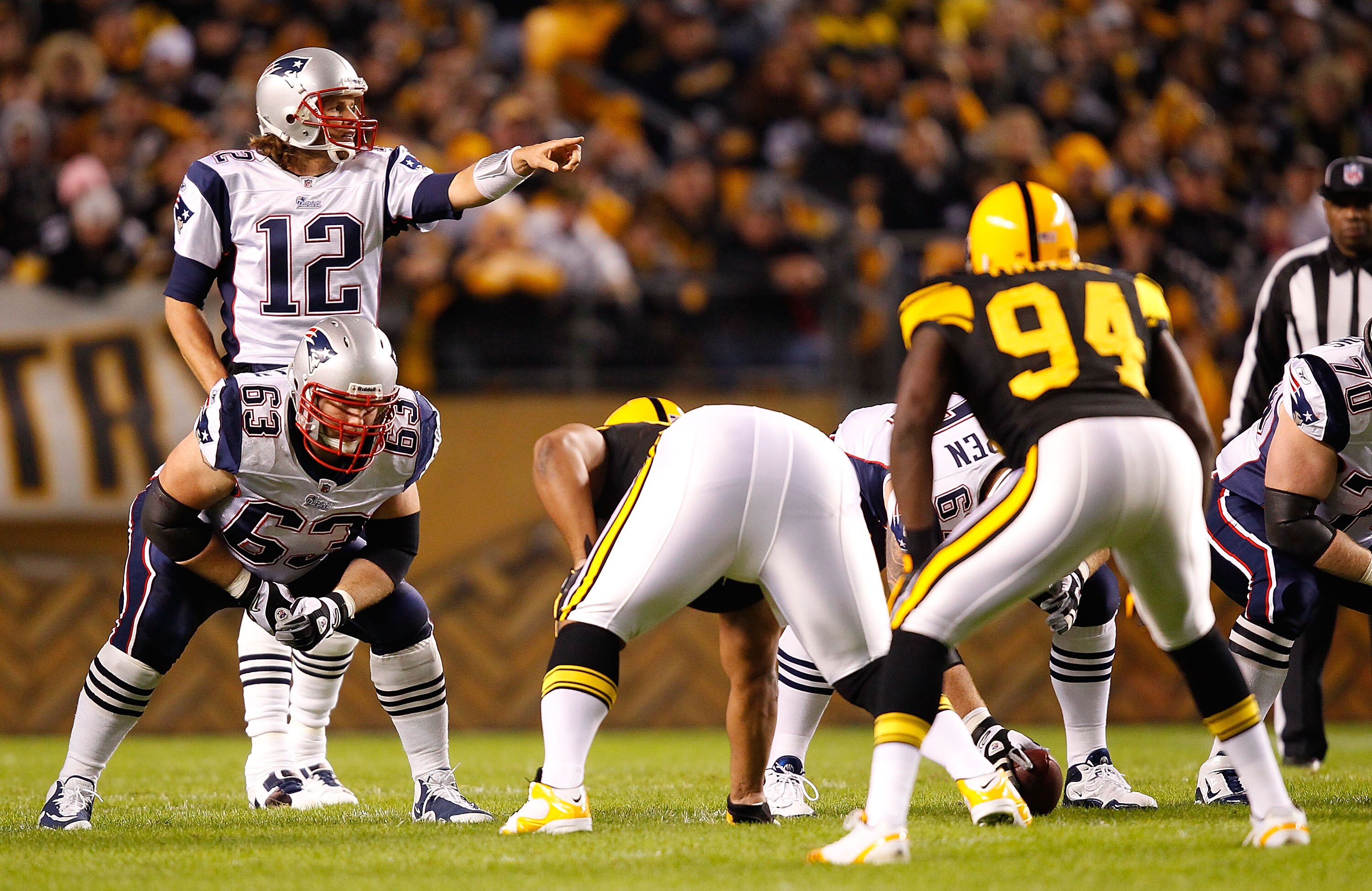 PITTSBURGH, PA - NOVEMBER 14:  Tom Brady #12 of the New England Patriots calls out signals during the game against the Pittsburgh Steelers on November 14, 2010 at Heinz Field in Pittsburgh, Pennsylvania.  (Photo by Jared Wickerham/Getty Images)