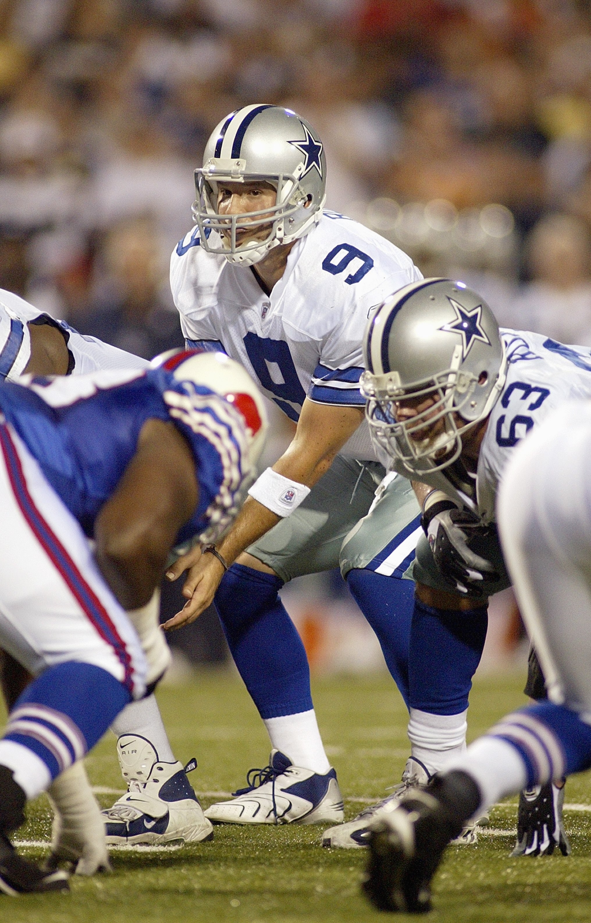 ORCHARD PARK, NY - OCTOBER 8: Tony Romo #9 of the Dallas Cowboys calls the play during the game against the Buffalo Bills at Ralph Wilson Stadium October 8, 2007 in Orchard Park, New York. (Photo by Rick Stewart/Getty Images)