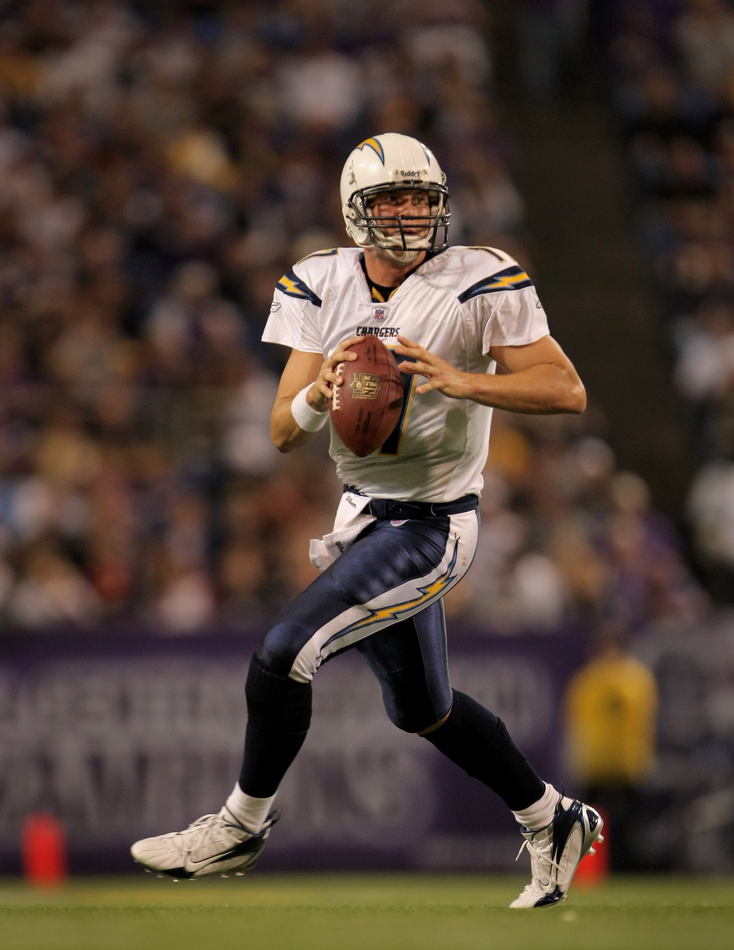 MINNEAPOLIS, MN - NOVEMBER 04:  Quarterback Philip Rivers #17 the San Diego Chargers rolls out against the Minnesota Vikings at the Hubert H. Humphrey Metrodome on November 4, 2007 in Minneapolis, Minnesota. The Vikings defeated the Chargers 35-17.  (Phot